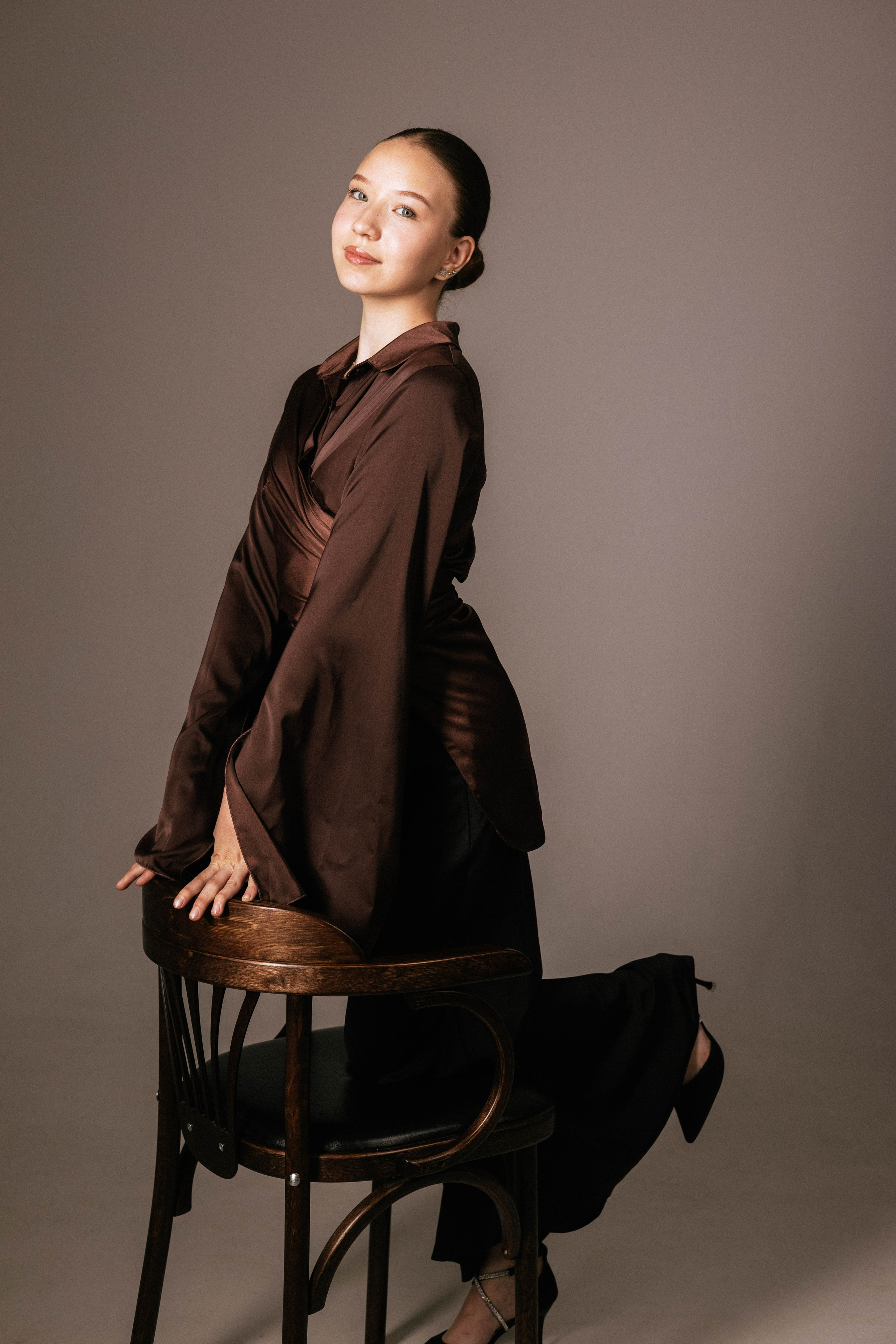 Портретная фотосессия в Алматы — индивидуальный портрет в студии. Фотограф Алматы