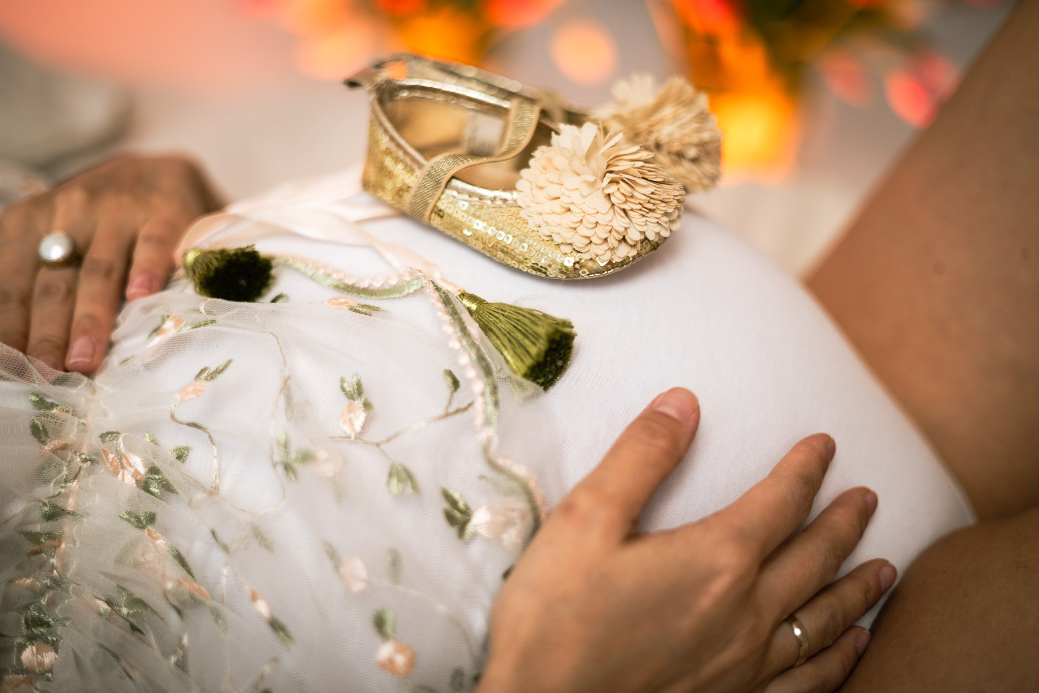 Фотосессия беременности в Алматы — maternity съёмка для будущих мам. Фотограф Алматы