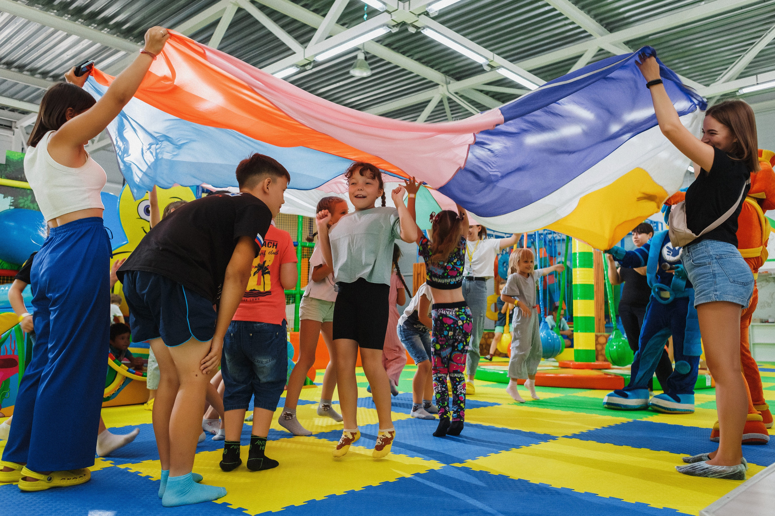 Волшебные моменты: детский праздник в игровой Клумба, Таганрог. Свадебный и семейный фотограф в Таганроге Бакарюк Антон