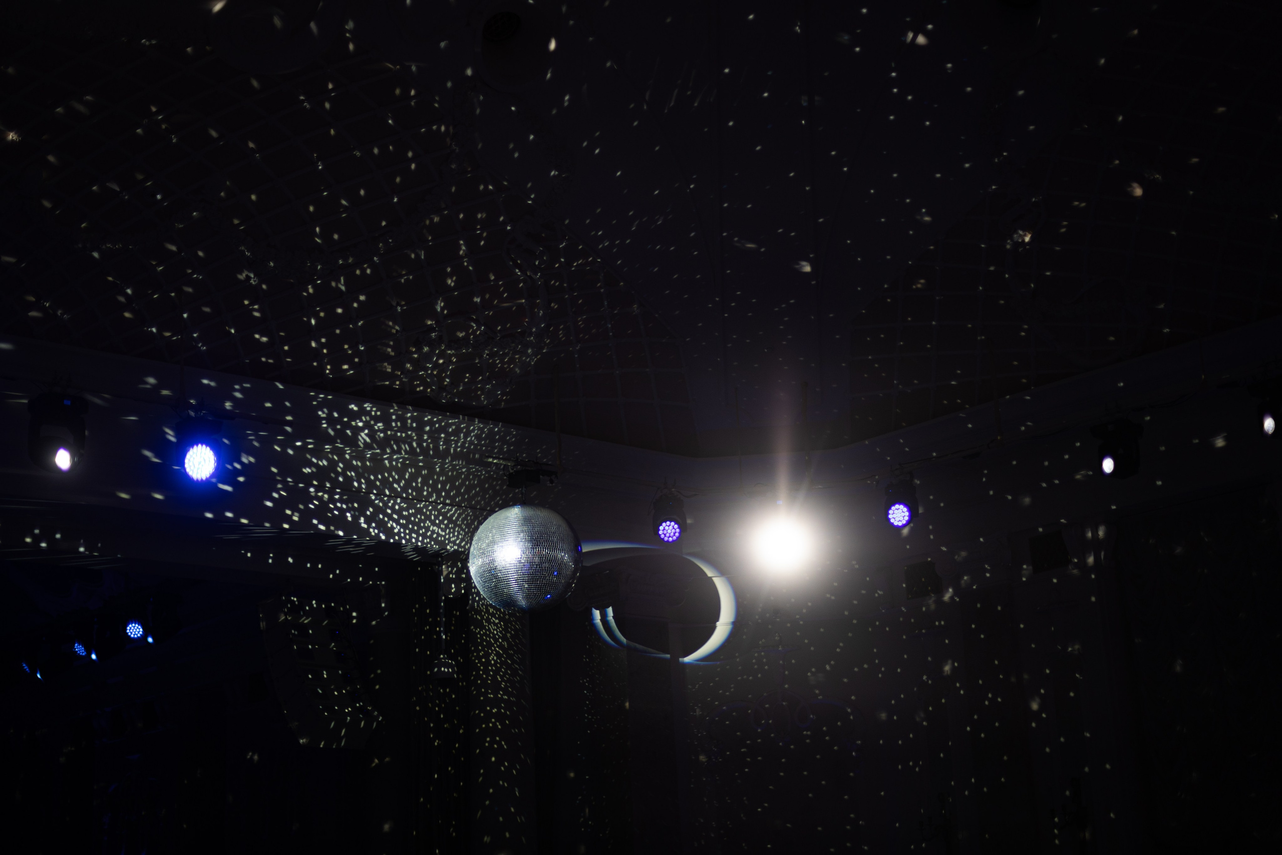 Автопортрет. Летний Дворец в Петергофе. Ваш фотограф — Александра Андрущенко