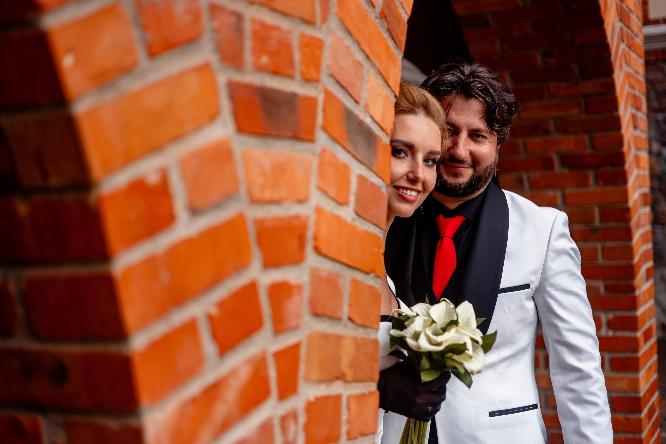 Евгений Саранцев, президент мотоклуба «Garage 13 MCC» и прекрасная Ирина. Фотограф Елена Медок Калининград