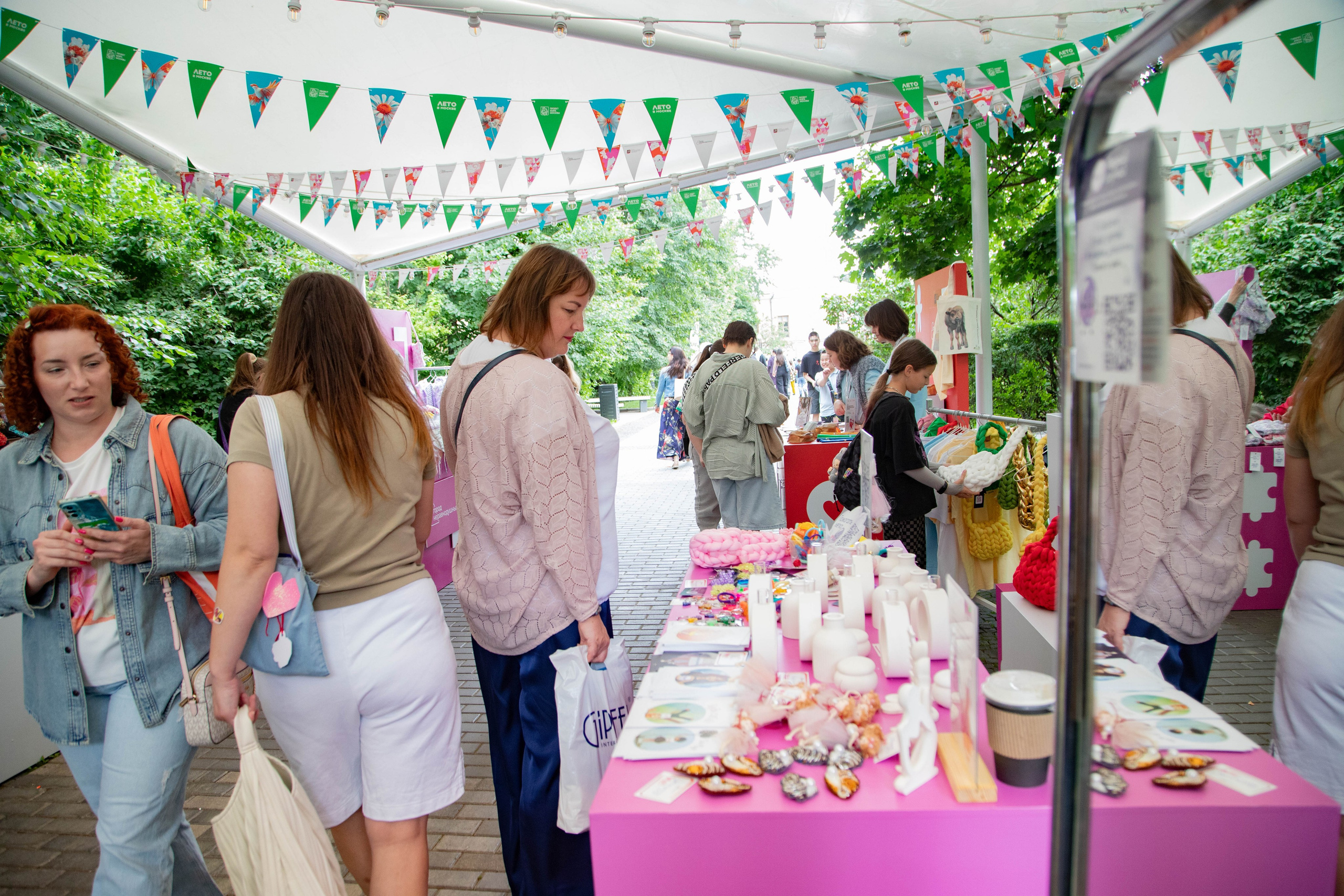 Съемка для благотворительного фонда. Женский фотограф в Москве Рина Леонтьева