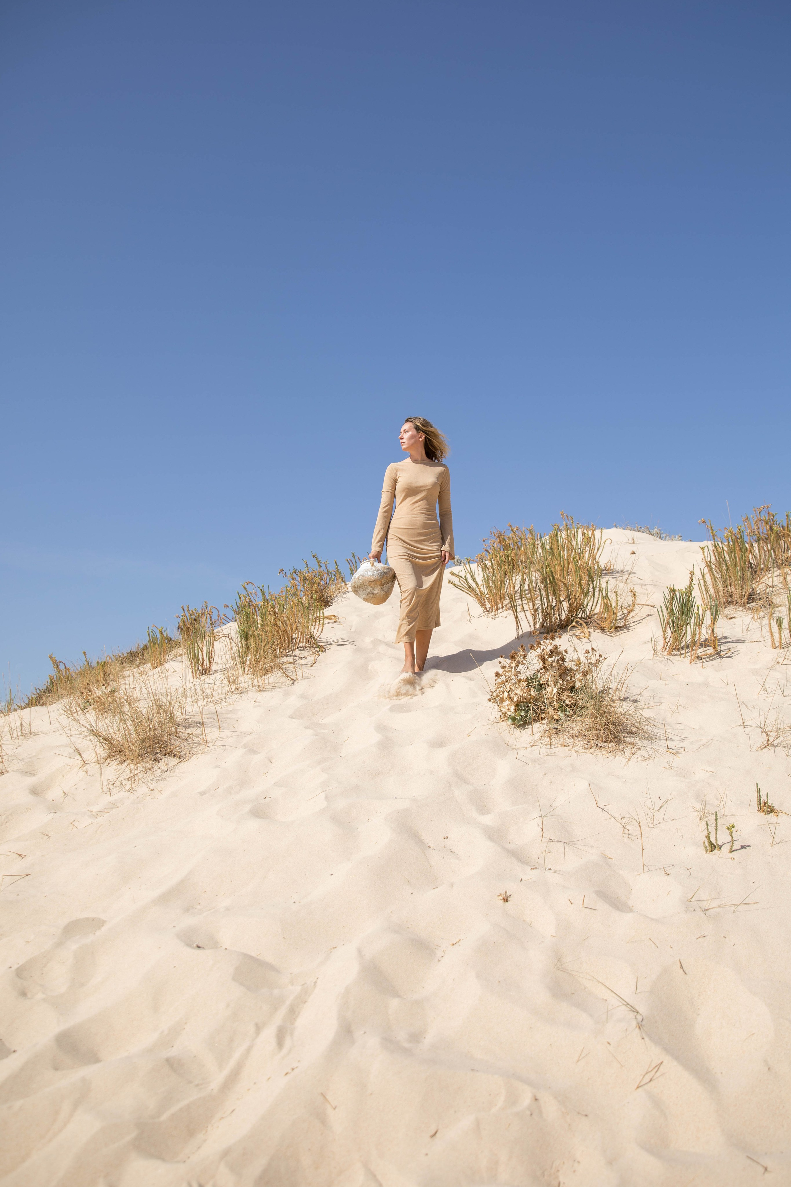 VAVA × Oksana Lomnova — A Creative Collaboration by the Ocean. Professional Photographer in Portugal. Oksana Lomnova