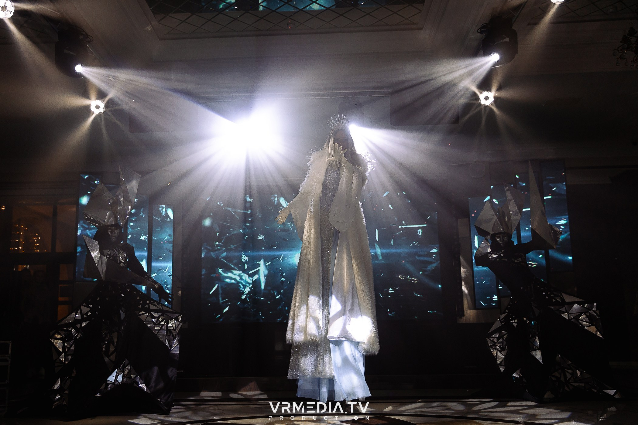 Новогодний вечер в ресторане «Лазурный Берег»