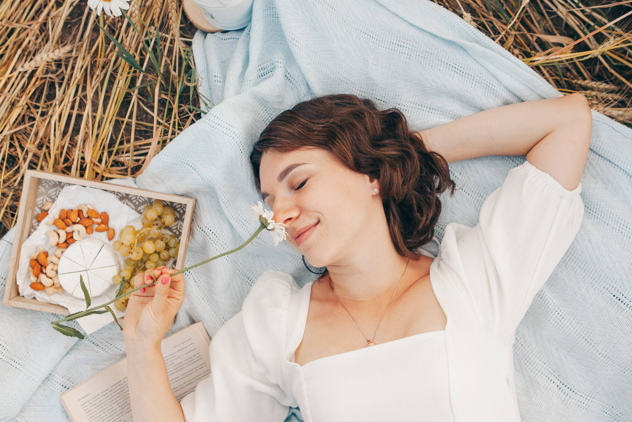 Семейная фотосессия в поле на закате. Фотограф Ольга Ефремова