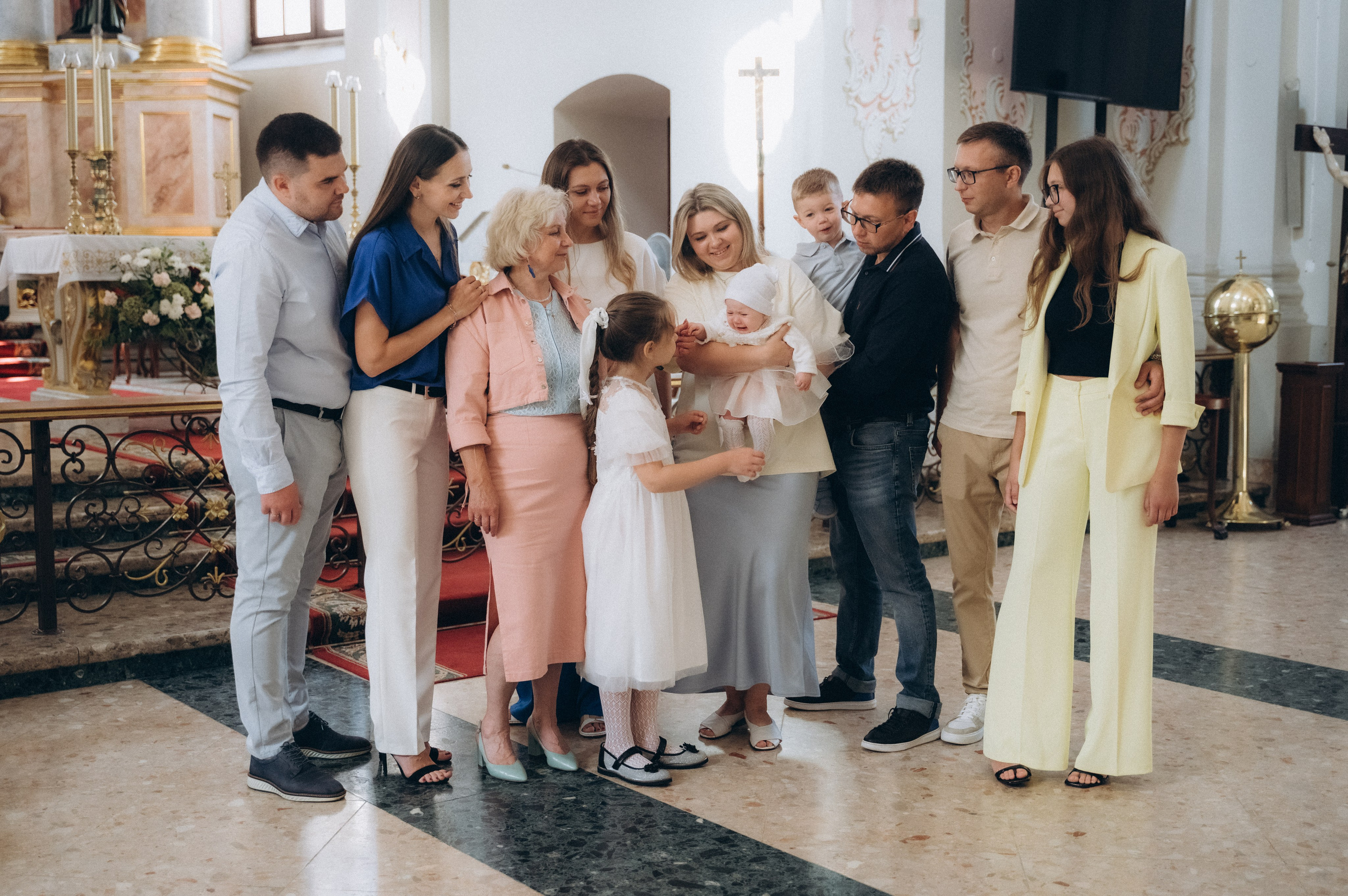 Крещение Василисы Архикафедральный костел Имени Пресвятой Девы Марии. Семейный фотограф в Минске Дарья Дреко
