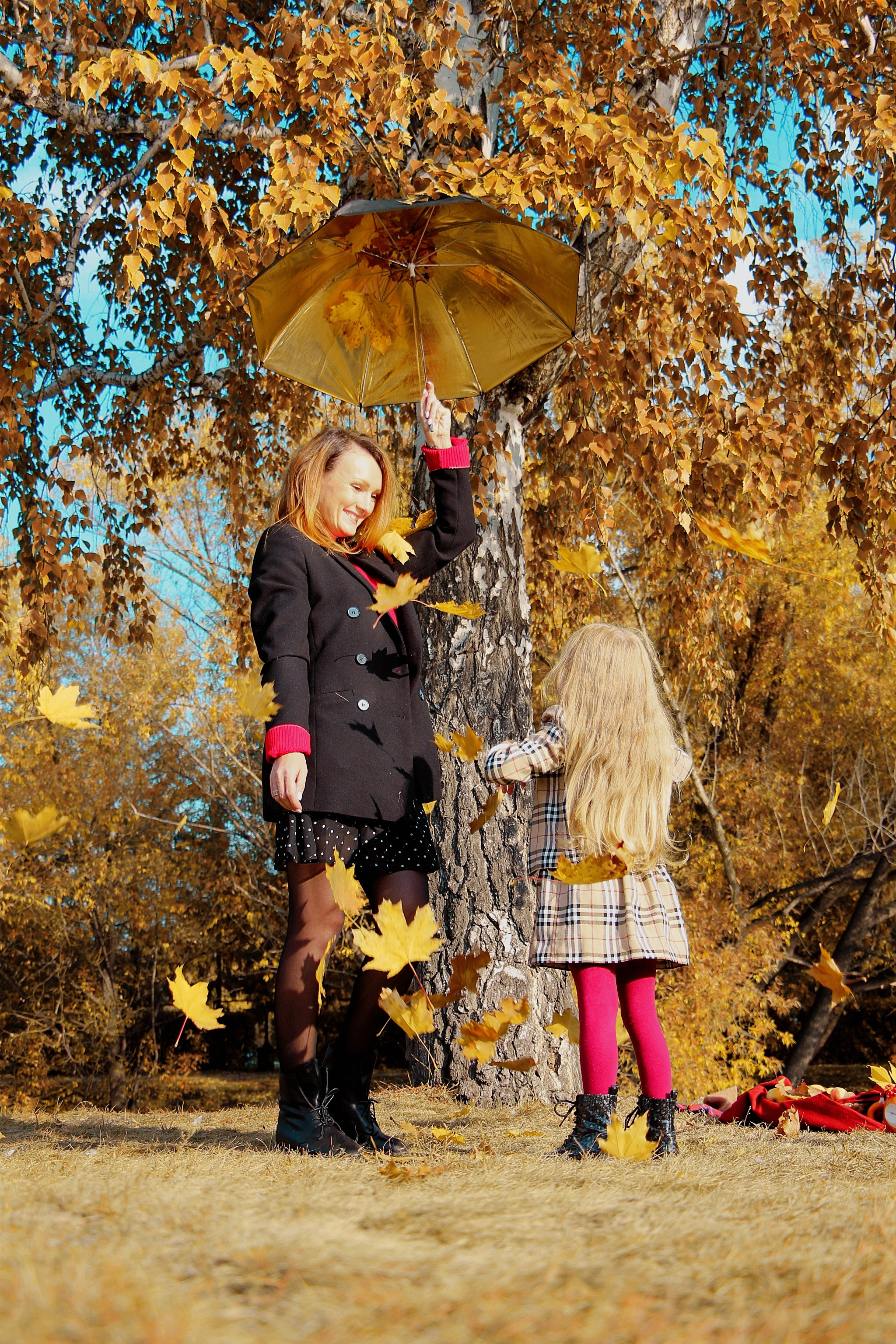 Виктория с дочкой на осенней прогулке в Старозагородной роще…. Творческая, семейная Фотосъемка ДоброДарова Елена Омск