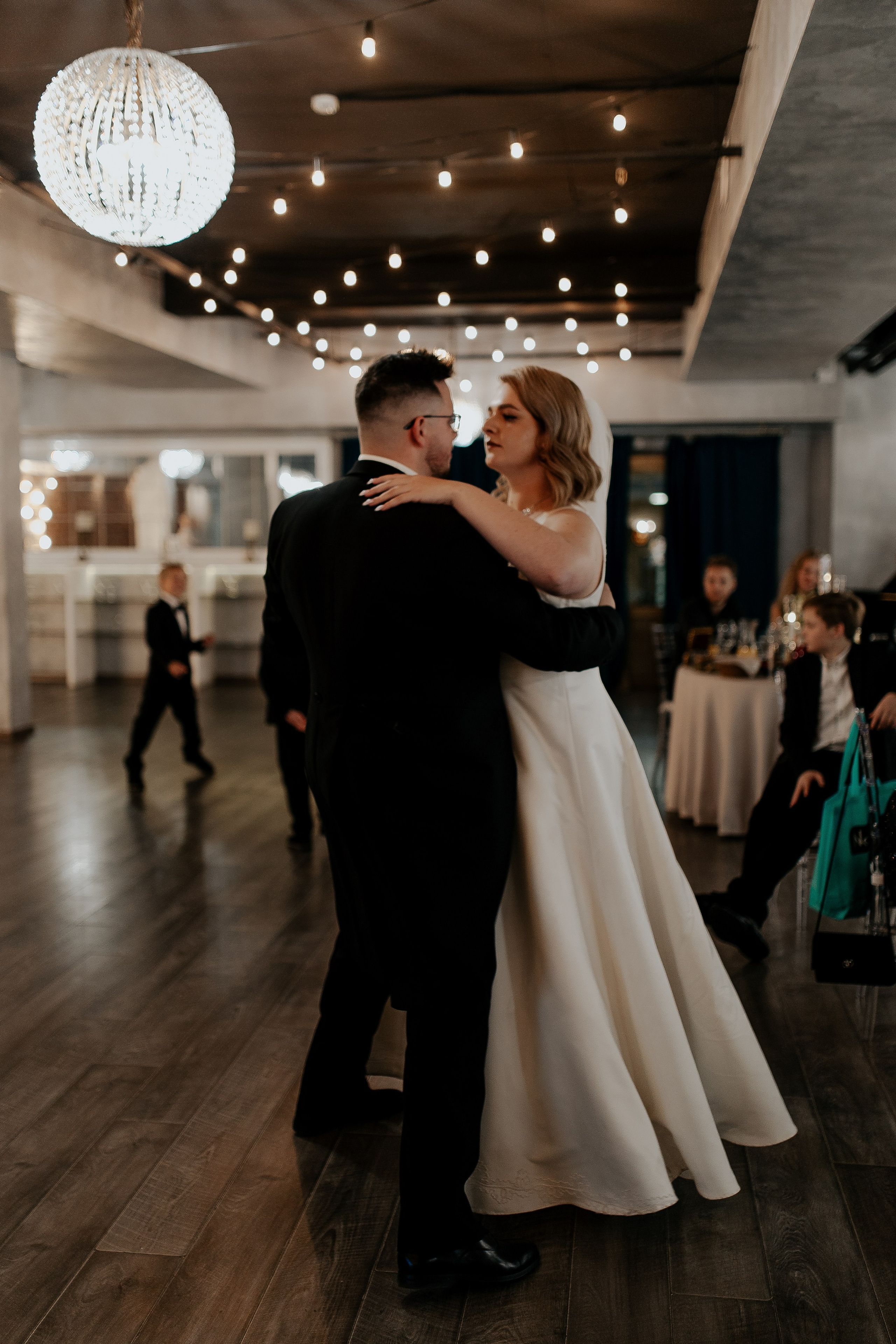 Свадебные фотографии из Эрмитажа. Фотограф в Санкт-Петербурге Лиза Семченкова