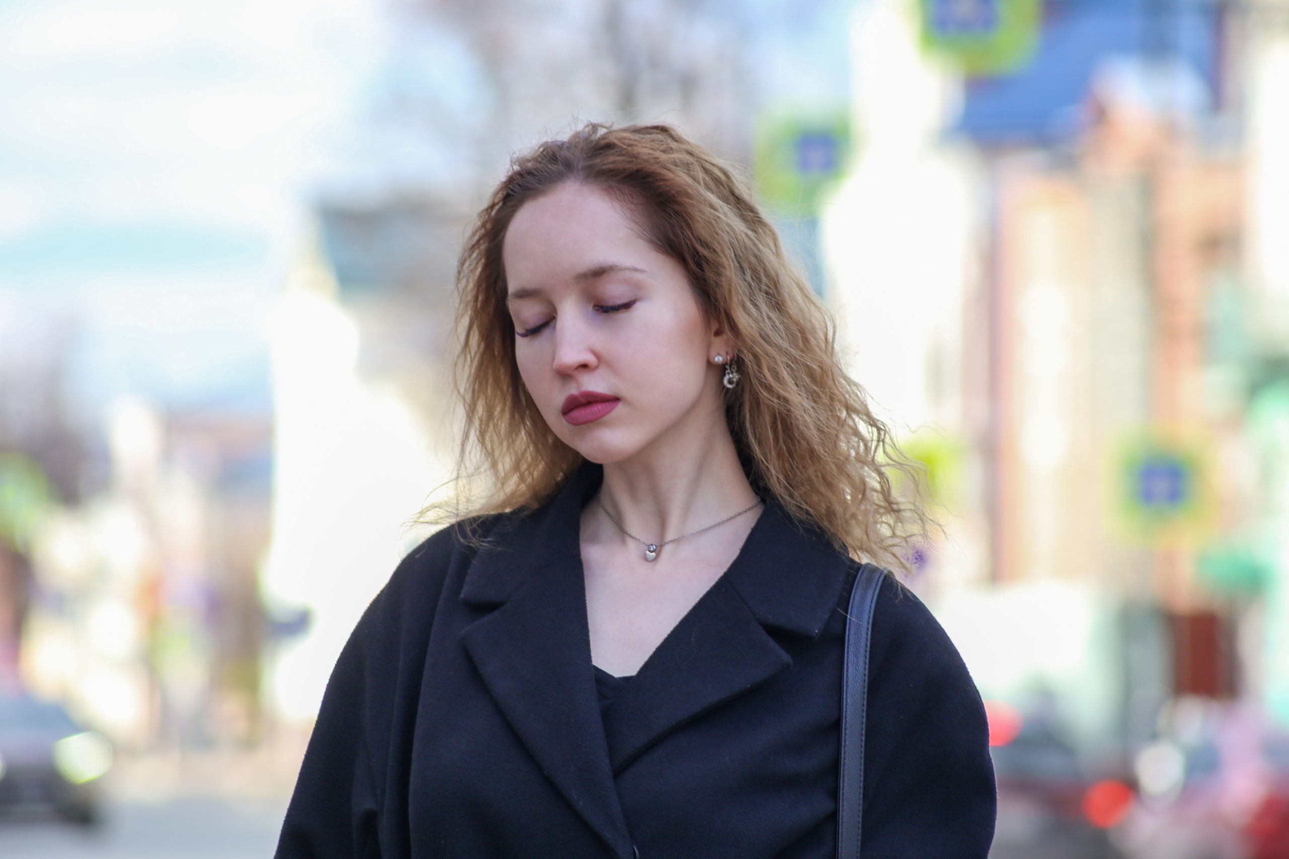 Алина в городе. Фотограф Пермь. Фотосессия в фотостудии Перми и на свежем воздухе