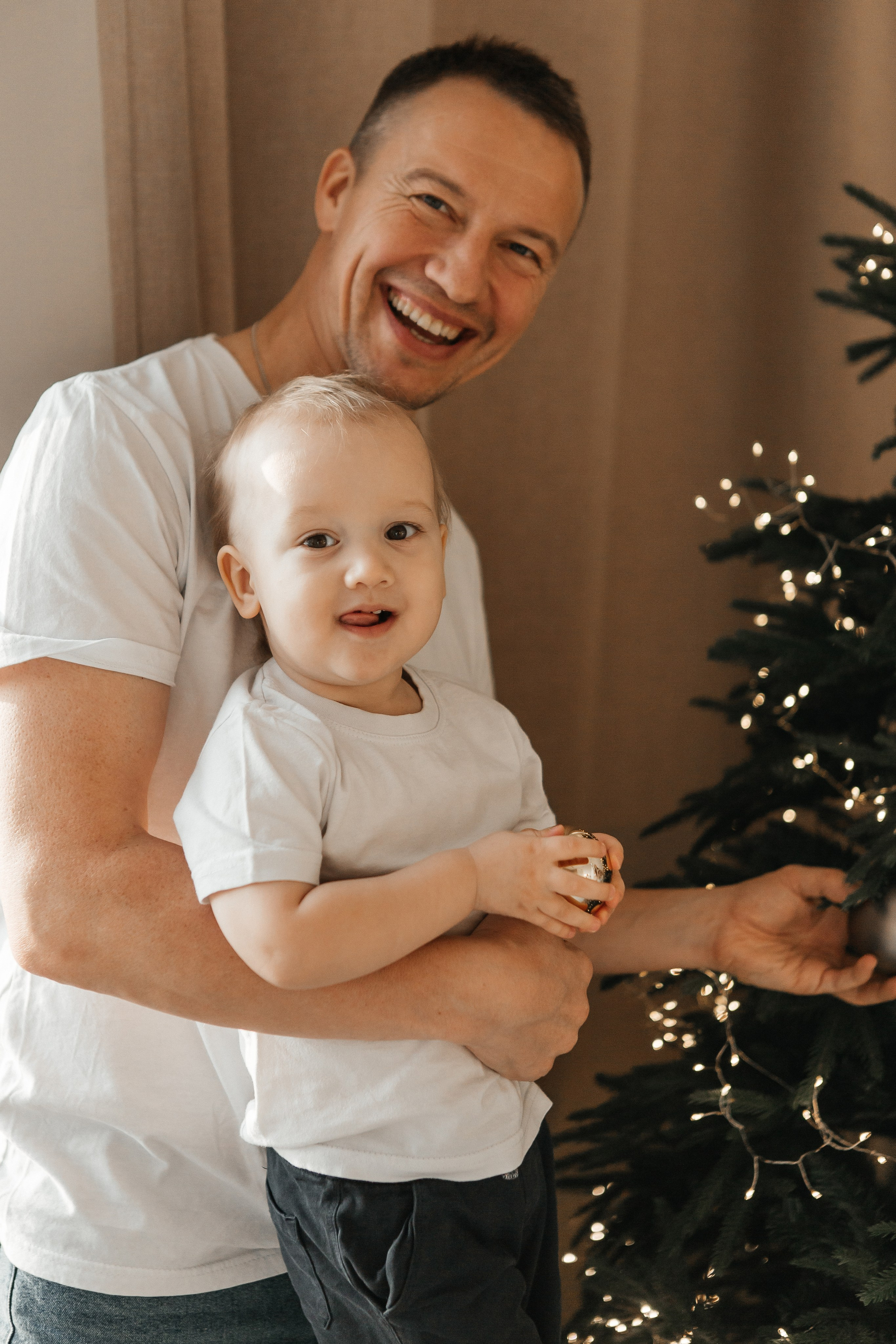 Юрий, Елена, Илья, Ярослав и Мелания. Накануне Нового года. Семейный фотограф в Калининграде Анастасия Юрина