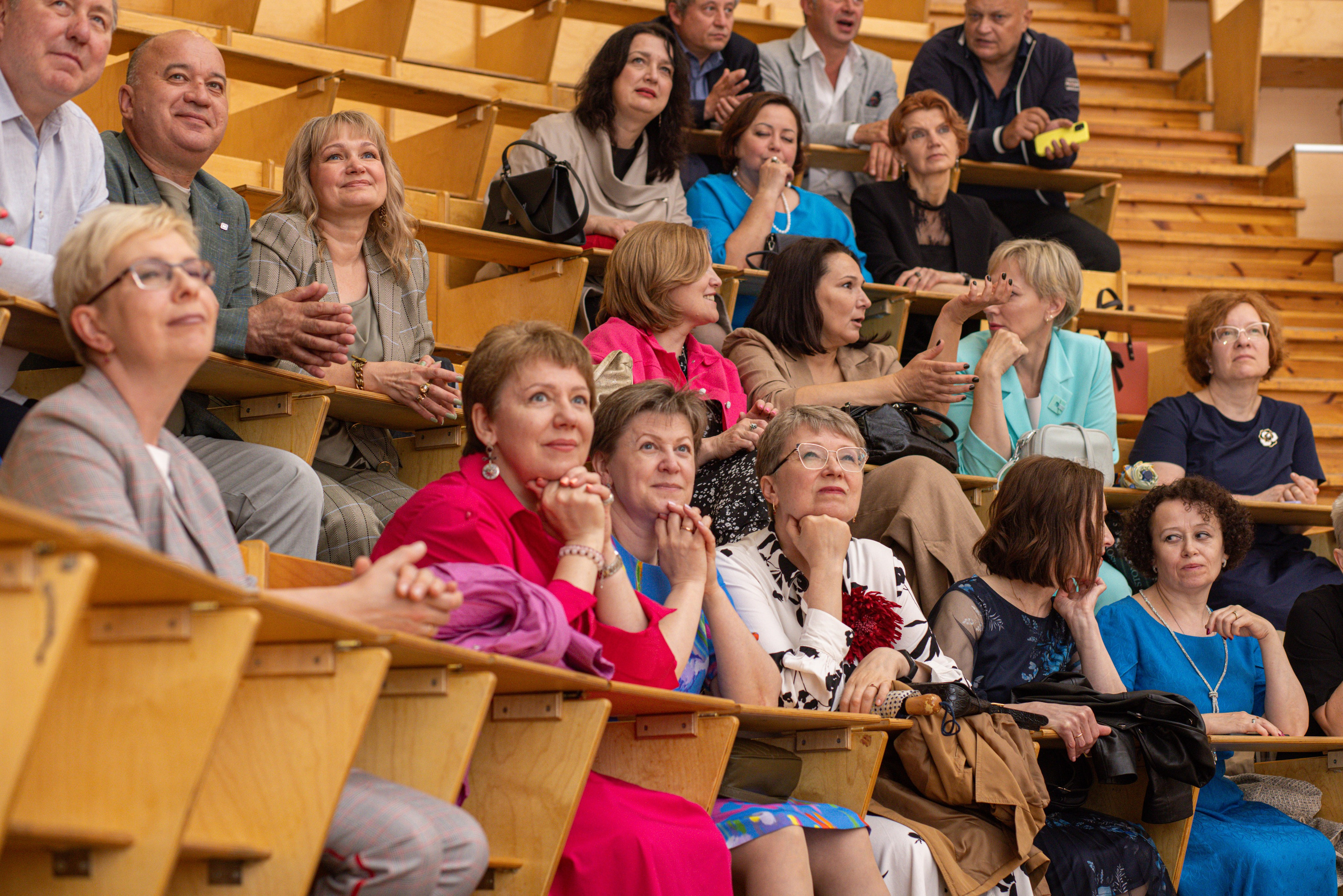 Встреча выпускников. Стоматологи СПб. Семейный фотограф в Вышнем Волочке — Ульяна Иванова | Фотосессии для всей семьи