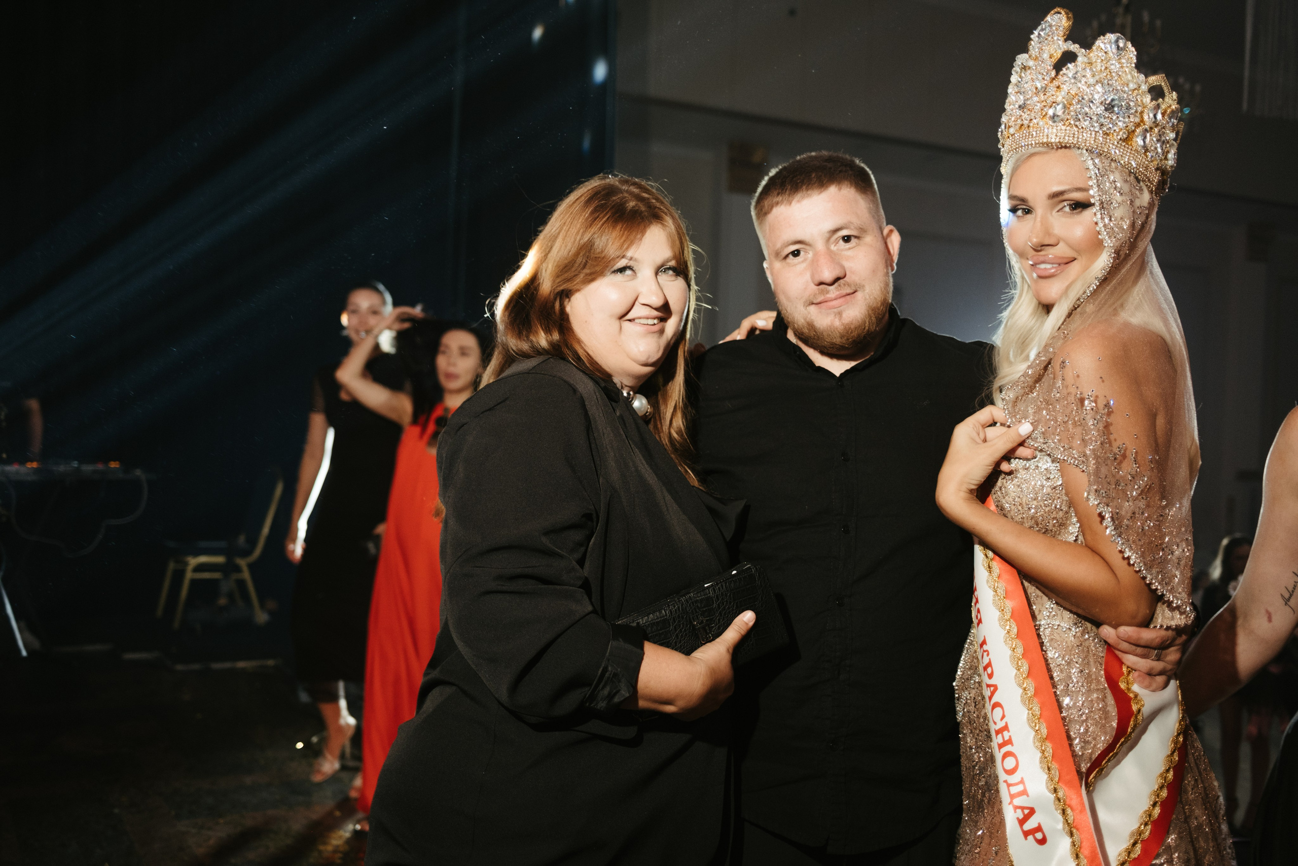 Мисс и Миссис Россия Земли Краснодар 2025 программа. Свадебный и репортажной фотограф Денис Ожигин в Краснодаре и Краснодарском крае