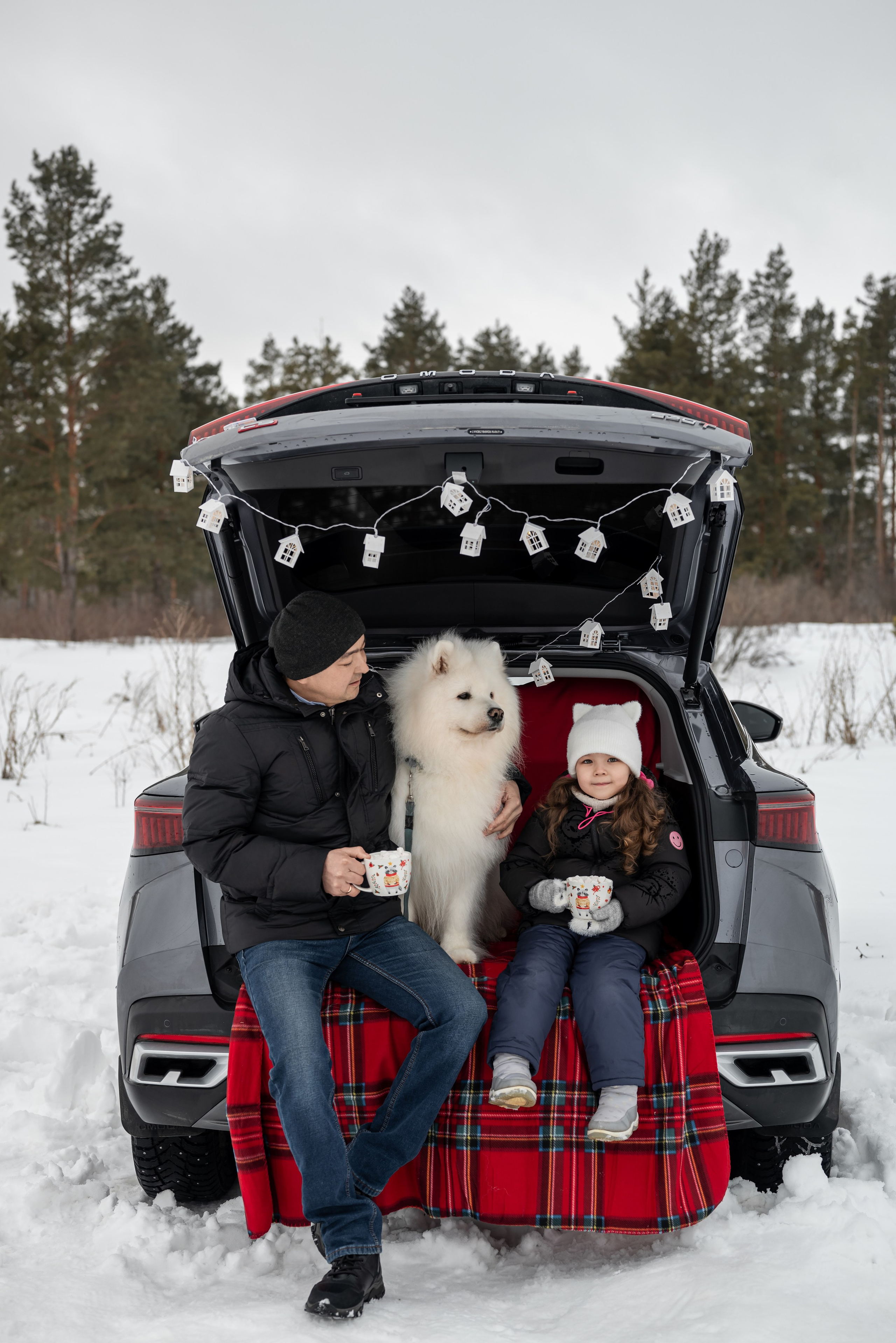 Фотопроект с Платоном и машиной на улице. Фотограф в городе Салават