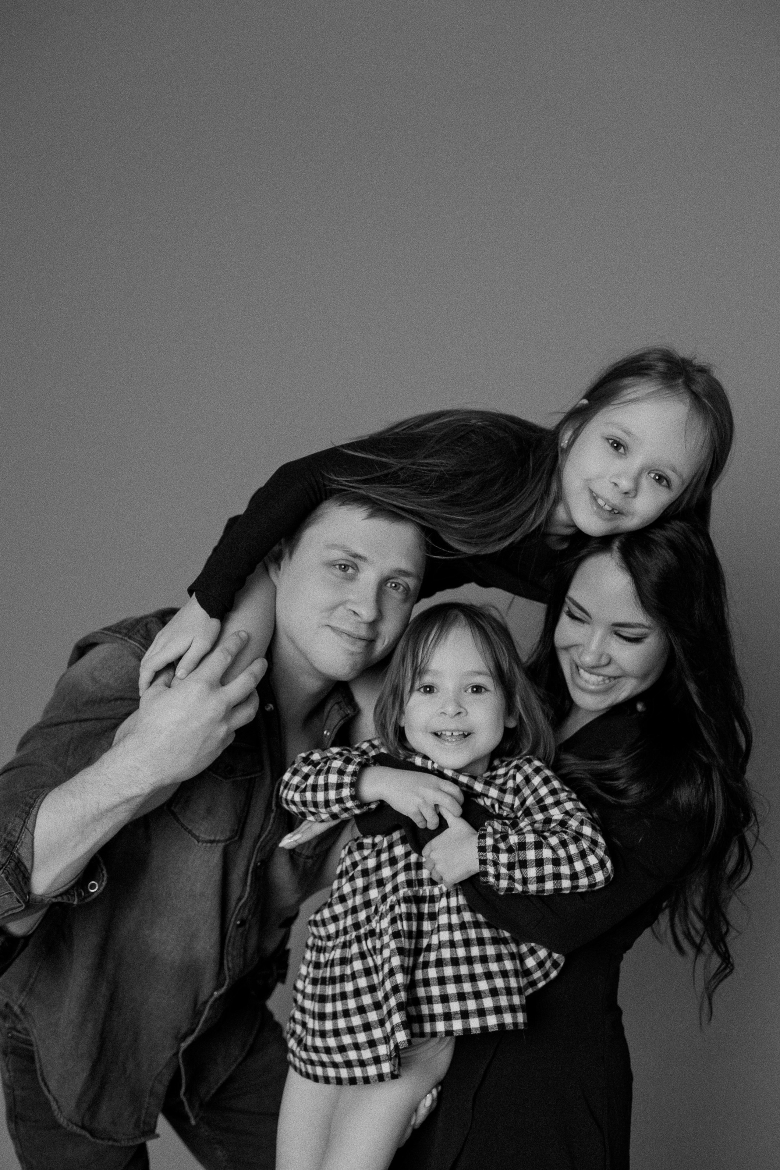 Лена, Леша, Влада и Николь