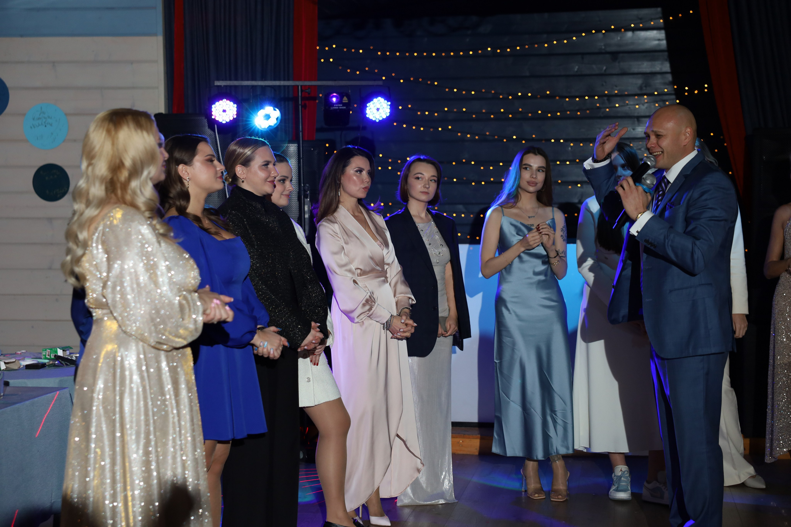 𝒜𝓇𝓉𝑒𝓂 & 𝐿𝓎𝓊𝓈𝓎𝒶 (𝓇𝑒𝓈𝓉𝒶𝓊𝓇𝒶𝓃𝓉). 𝑀𝑜𝓈𝒸𝑜𝓌. Свадебный фотограф в Санкт-Петербурге