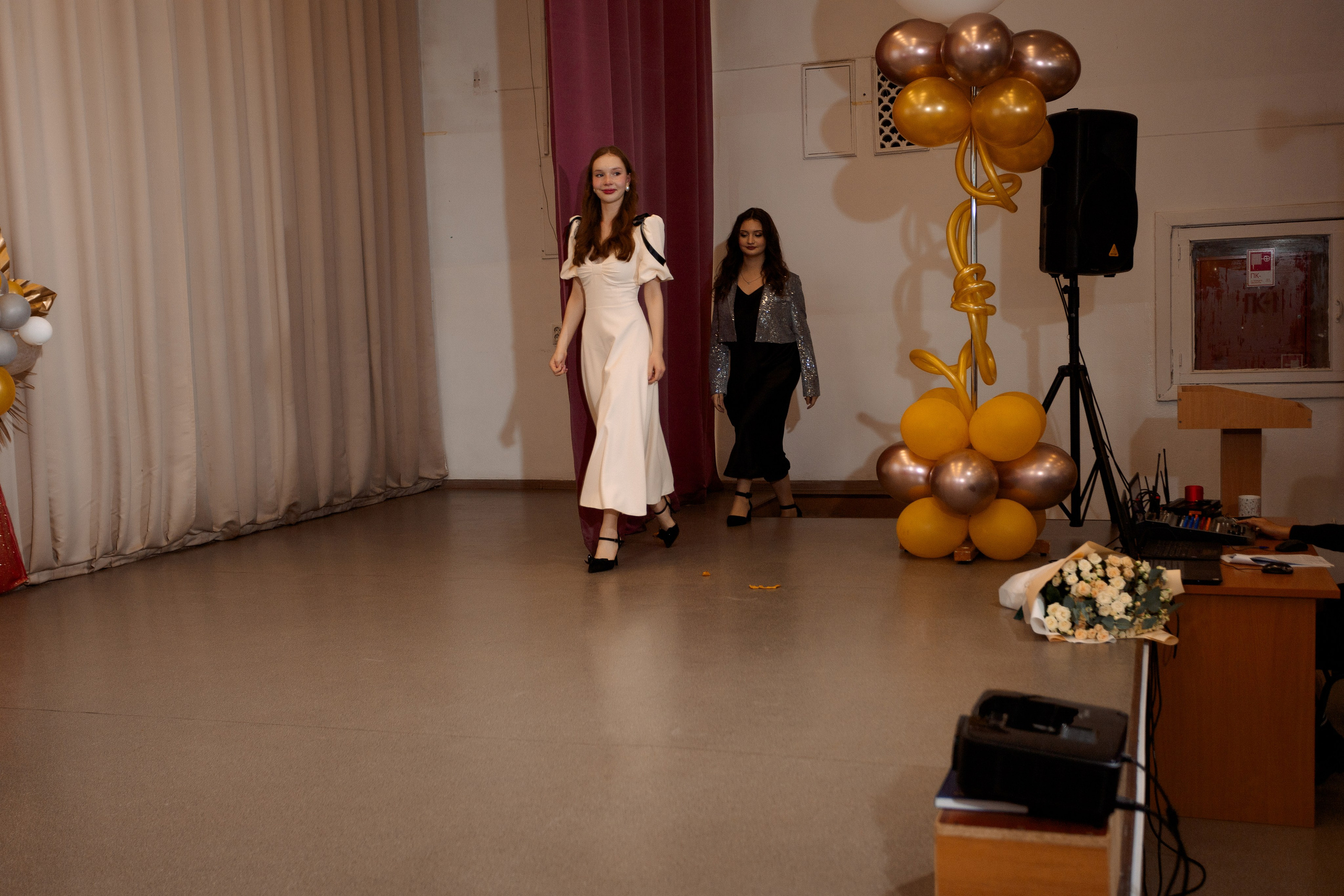 ВРУЧЕНИЕ АТТЕСТАТОВ: Пример. Все фото. Профессиональный фотограф в Ижевске Леша Петров