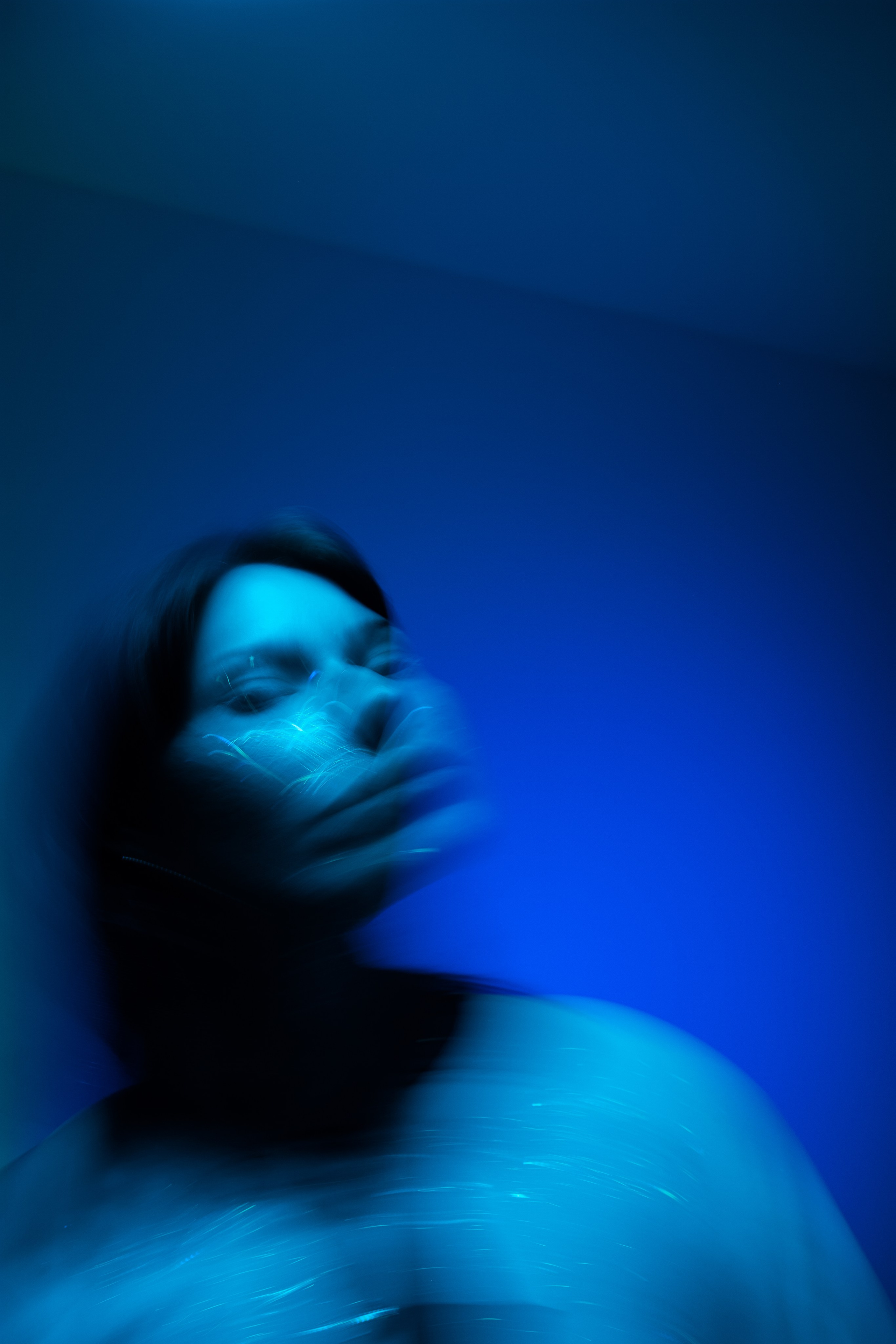 Ann steel blue. LIYALEE PHOTO
