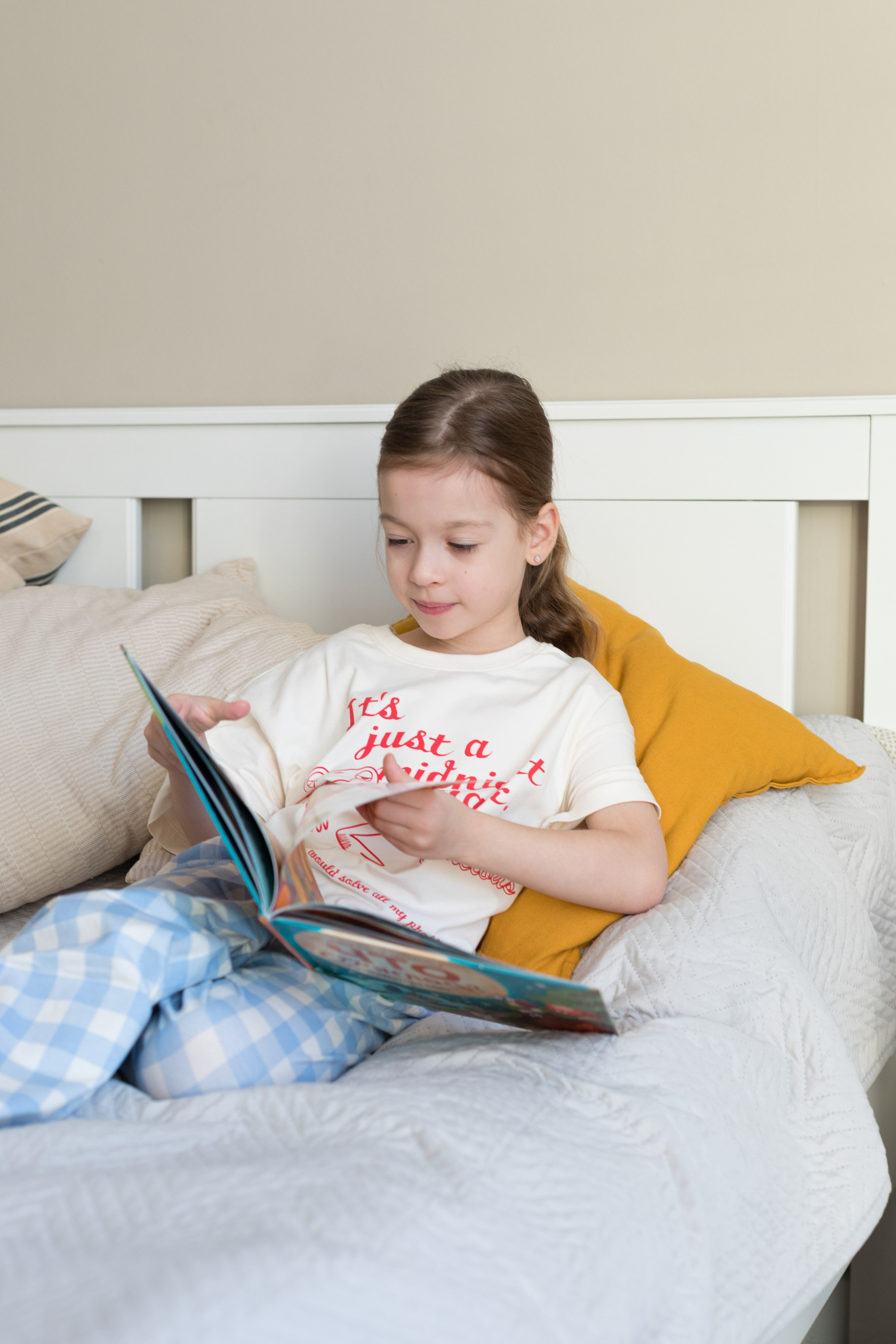 Контент с домашним интерьером для издательства «Счастье внутри». Детский и контент фотограф Надя Волкова Санкт-Петербург