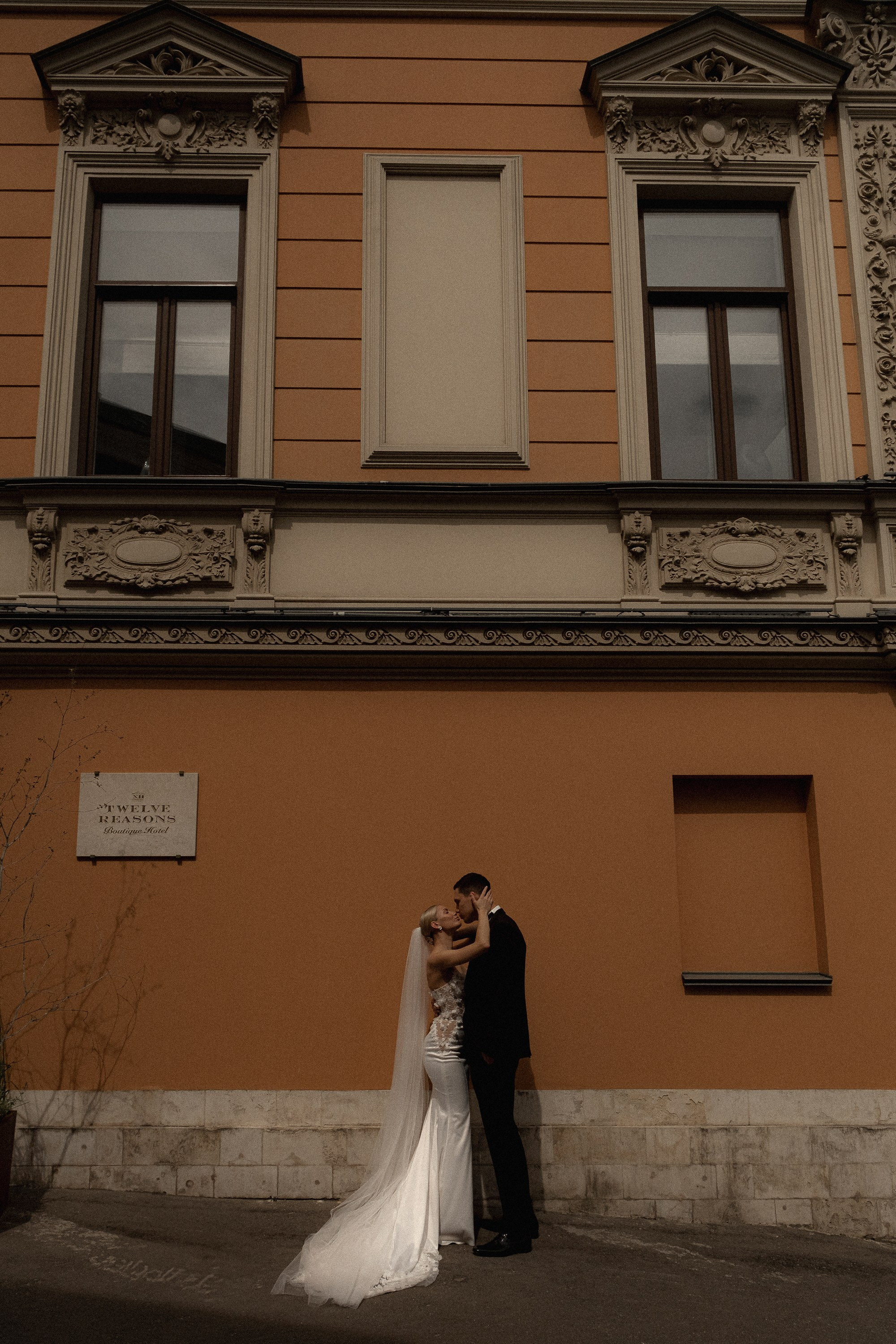 Love is all Around. Сентиментальная свадебная фотография