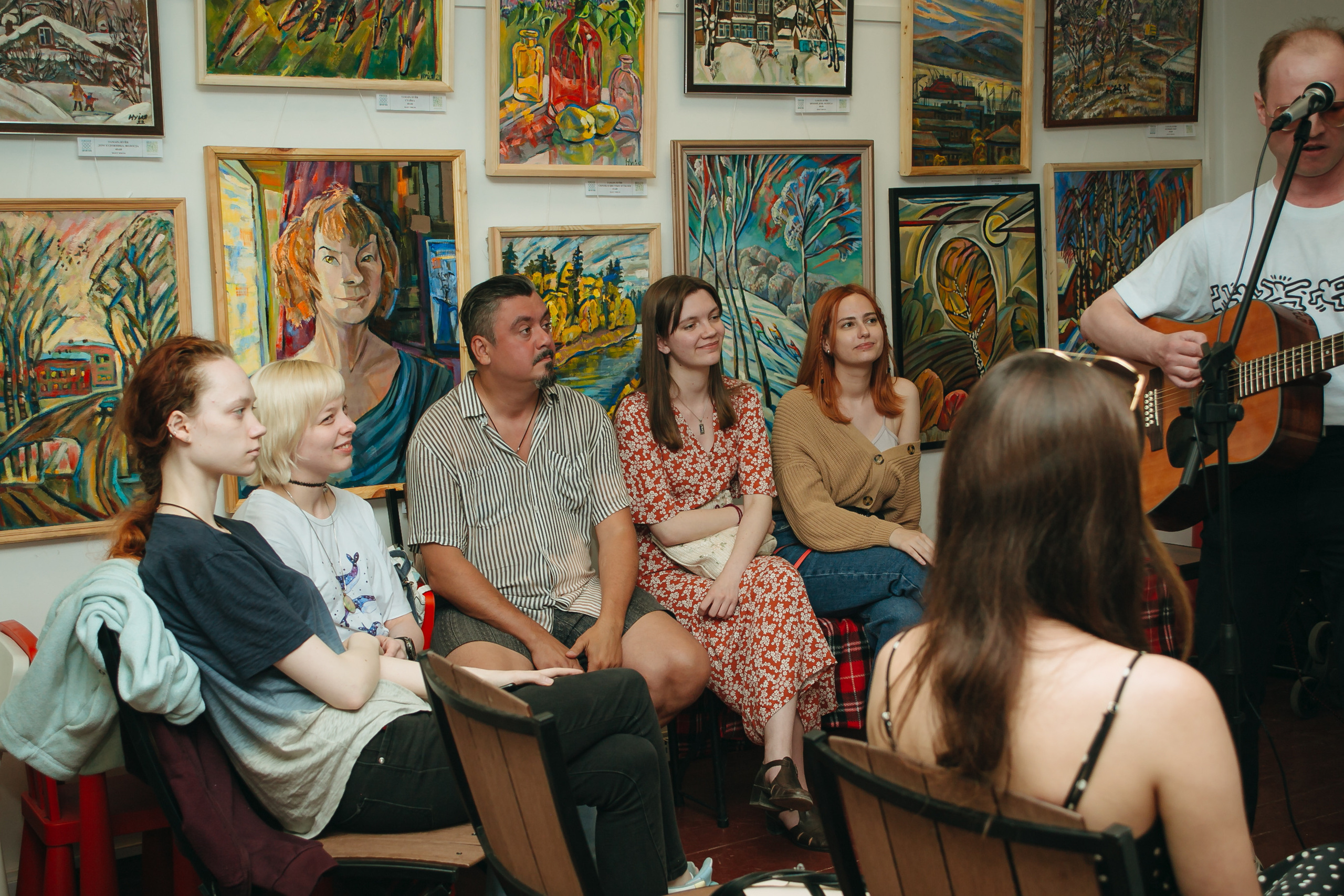 Репортажная съемка квартирника. Бренд‑фотограф в Москве | Rina _Sphoto — личный и бизнес‑контент