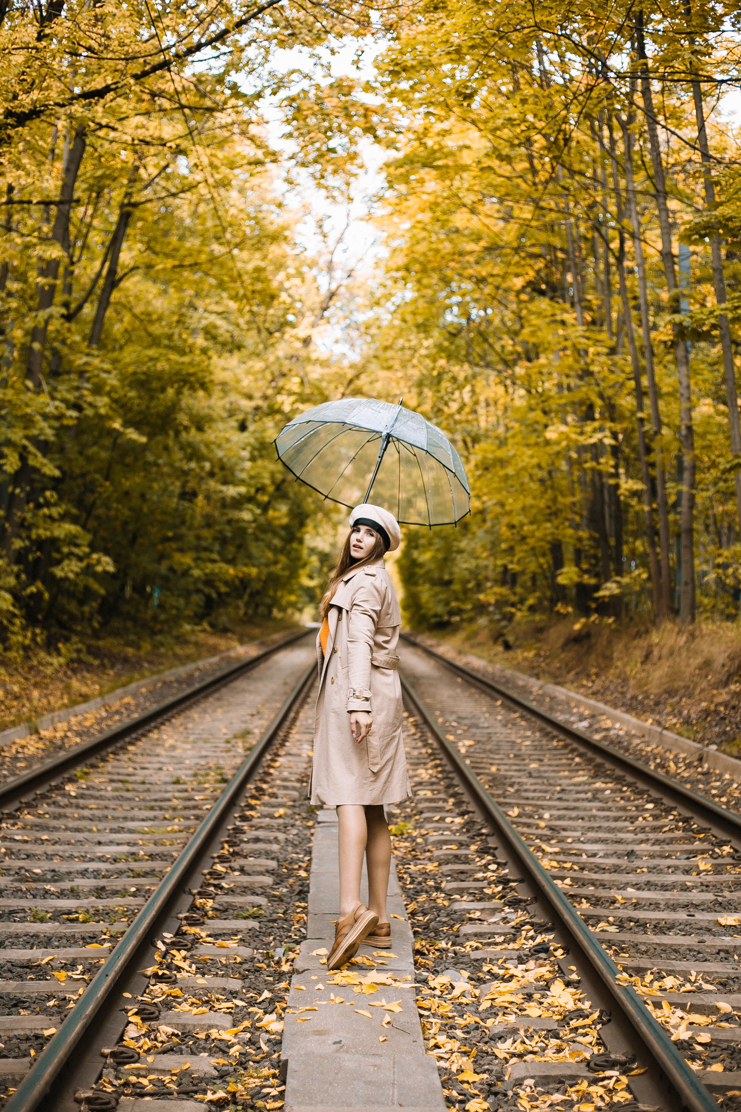 Екатерина Сысуева, Рина Сысуева, фотограф Катерина Сысуева, женский фотограф, женский портрет, фотосессия на трамвайных путях, осенние фотосессии