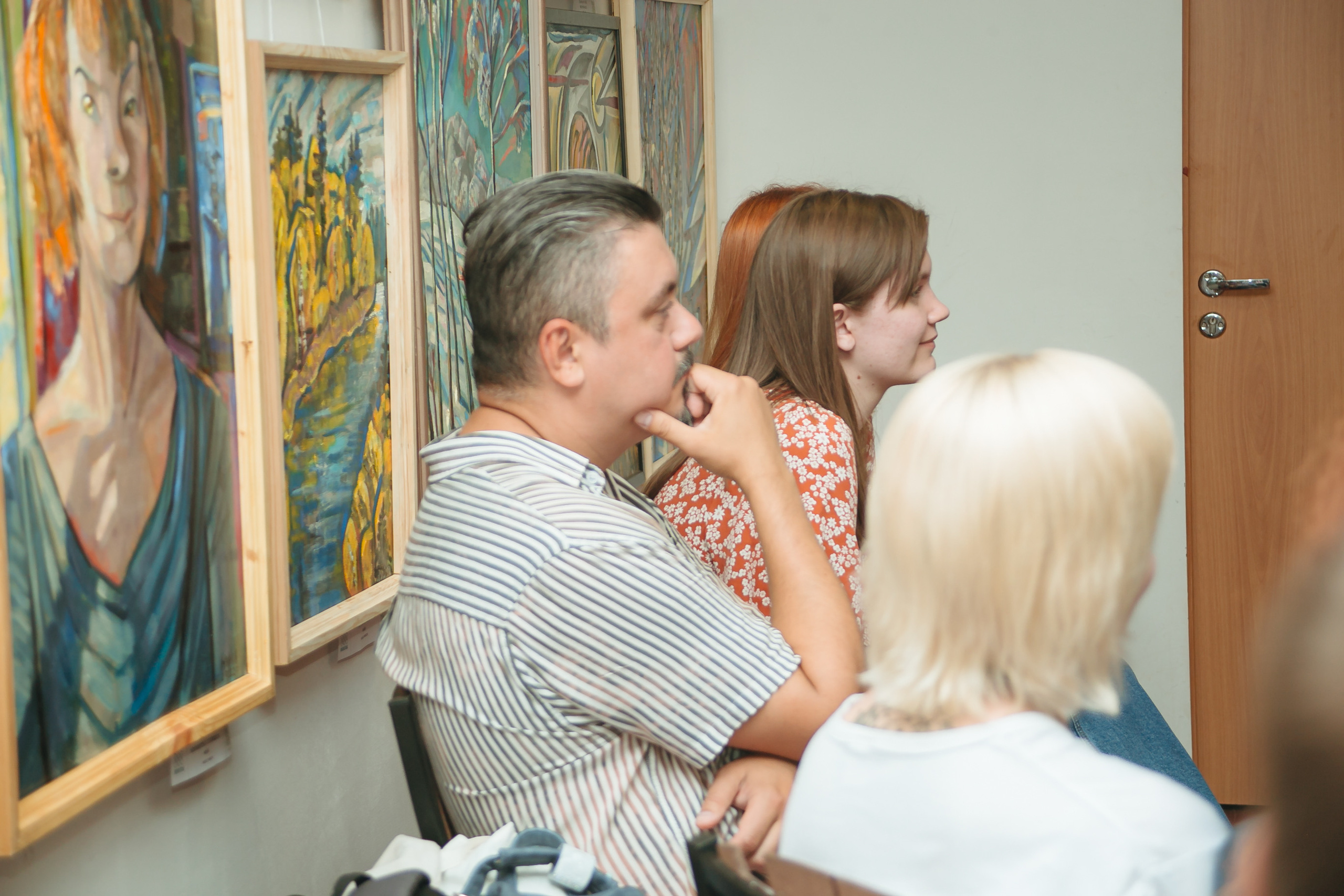 Репортажная съемка квартирника. Бренд‑фотограф в Москве | Rina _Sphoto — личный и бизнес‑контент