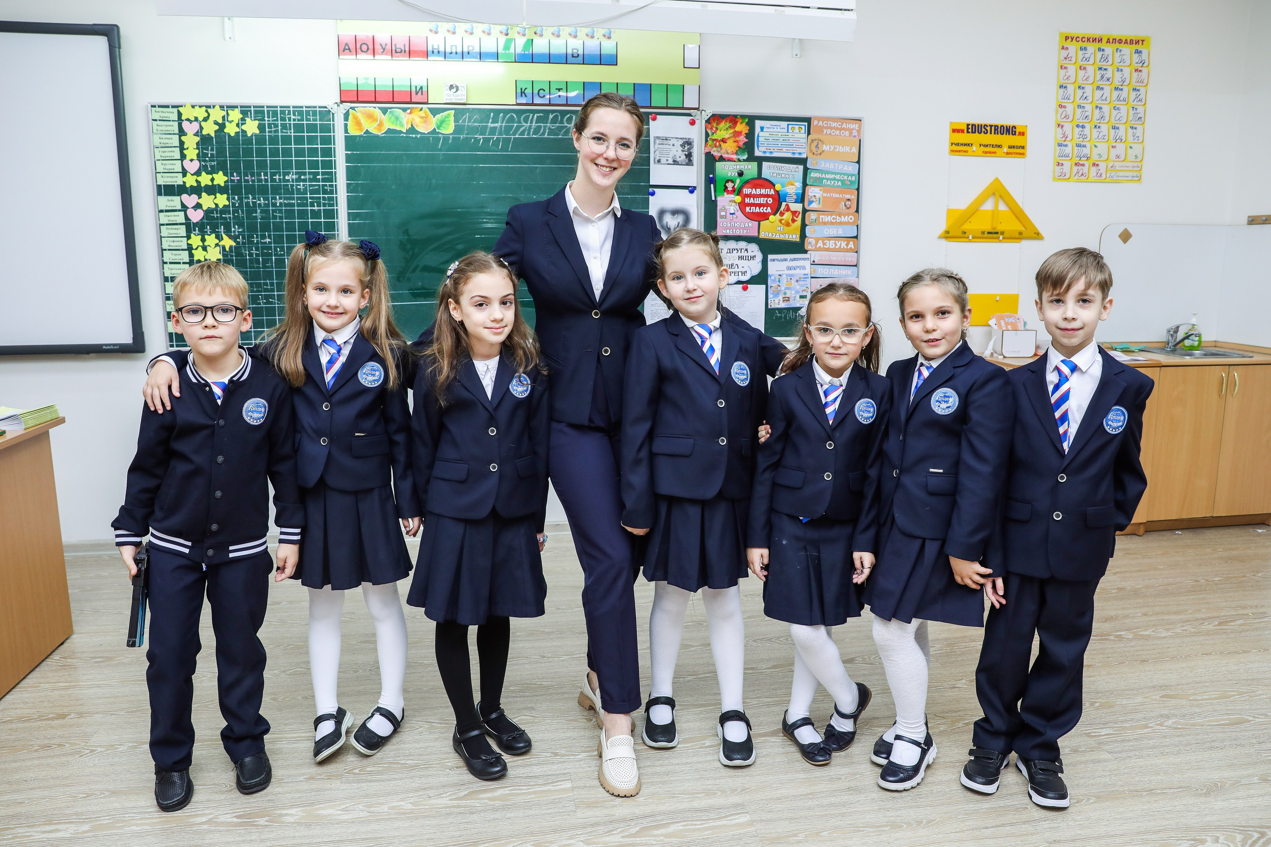 ЛИЦЕЙ ИСТЭК. Photographer Viktoriya Markushina «My world throug»