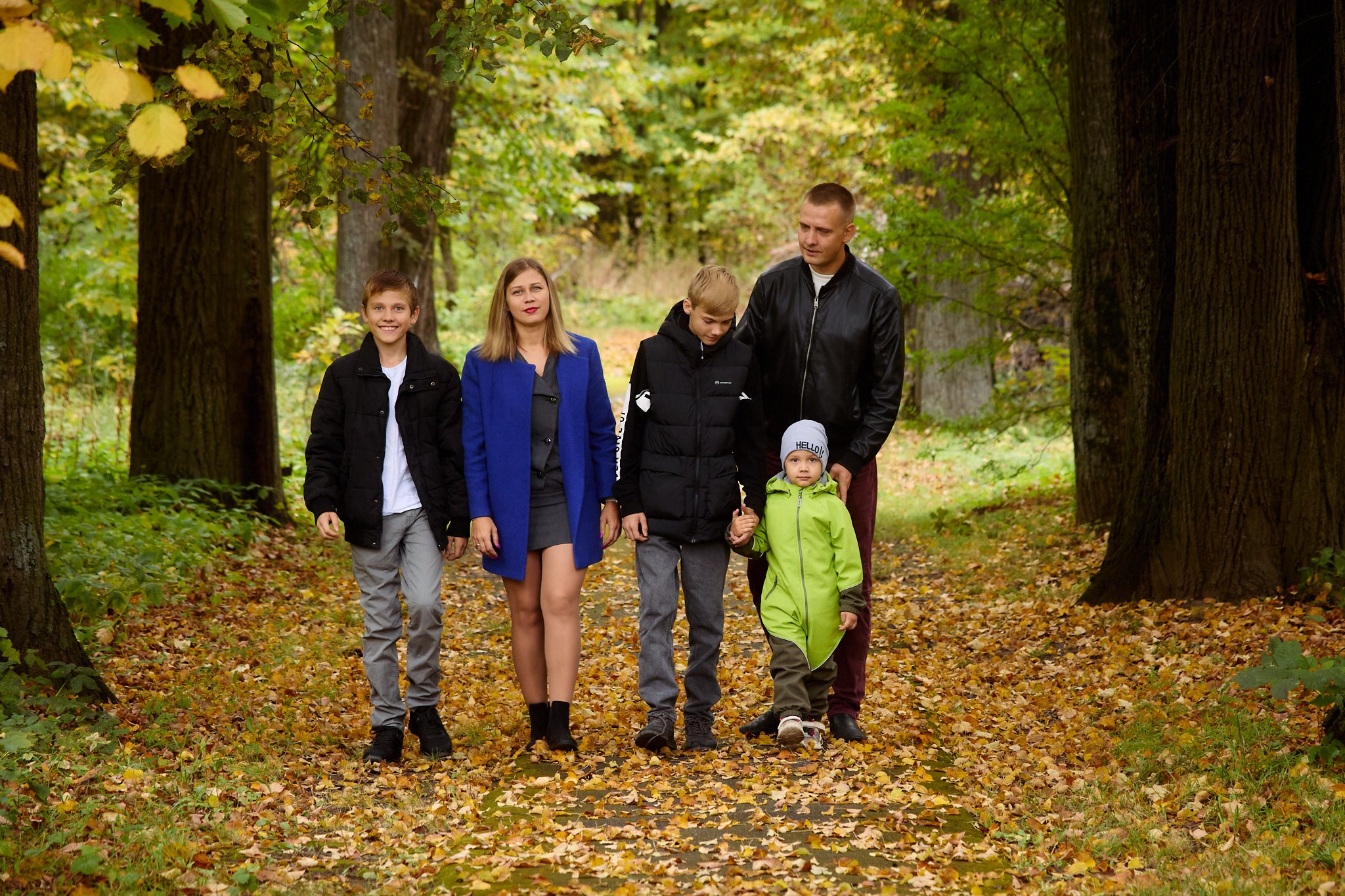 Прогулка с семьёй Виктора и Екатерины. Свадебный и семейный фотограф в г. Волхов Алексей Кочерыжкин