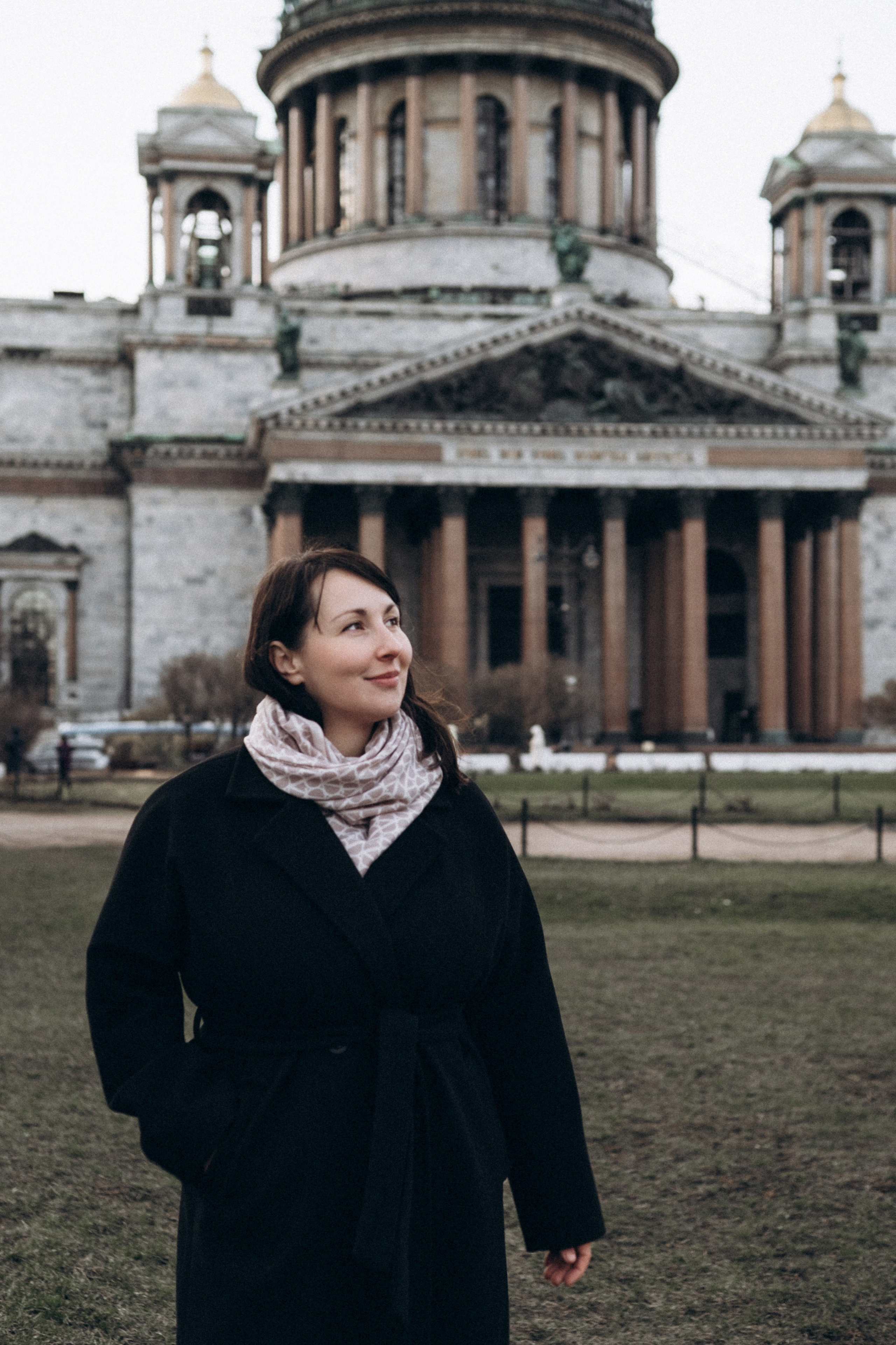 Прогулка у Исаакиевского собора. Фотограф в Санкт-Петербурге Кристина Брянская