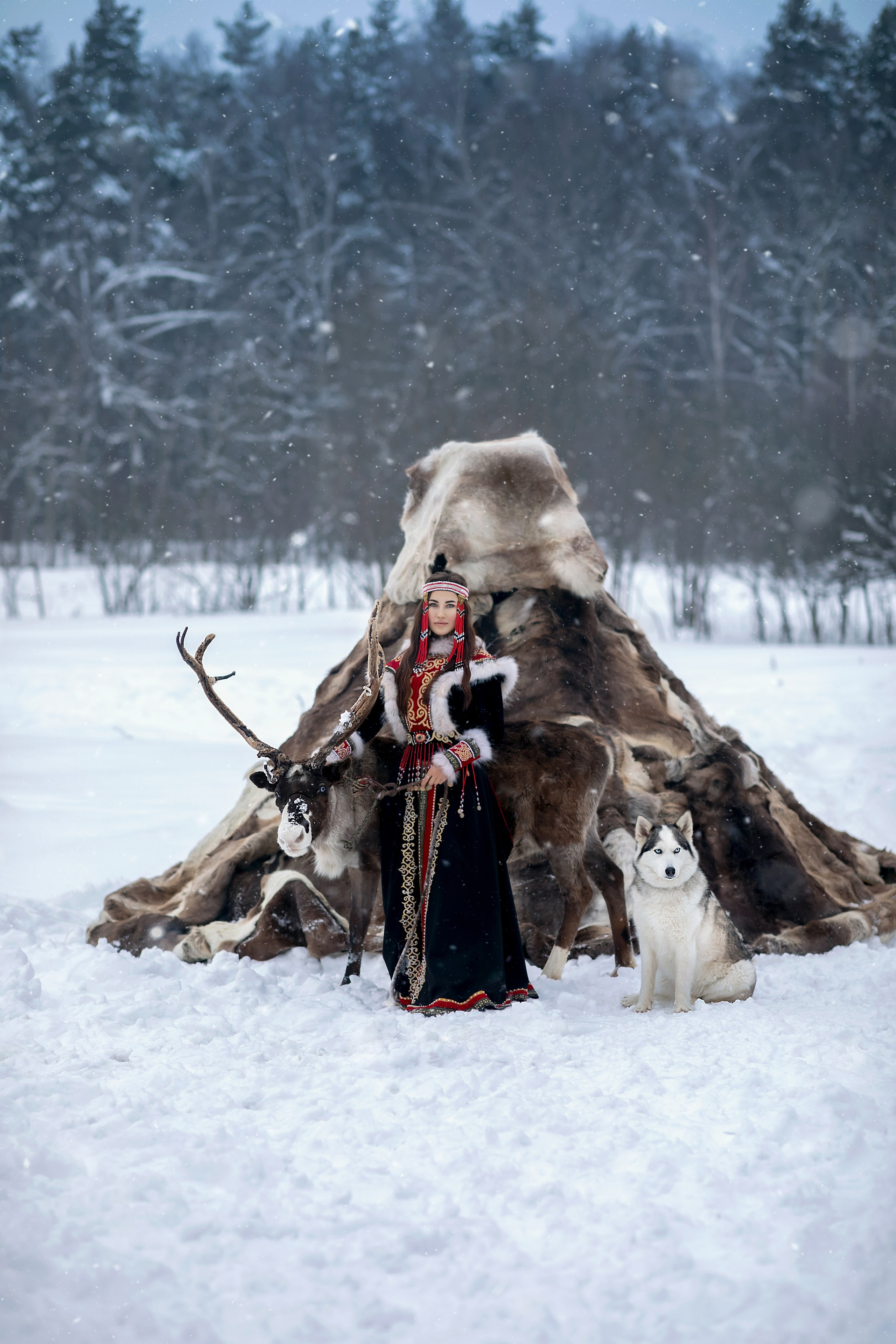 A14. Дизайнер костюмов и украшений, фотограф