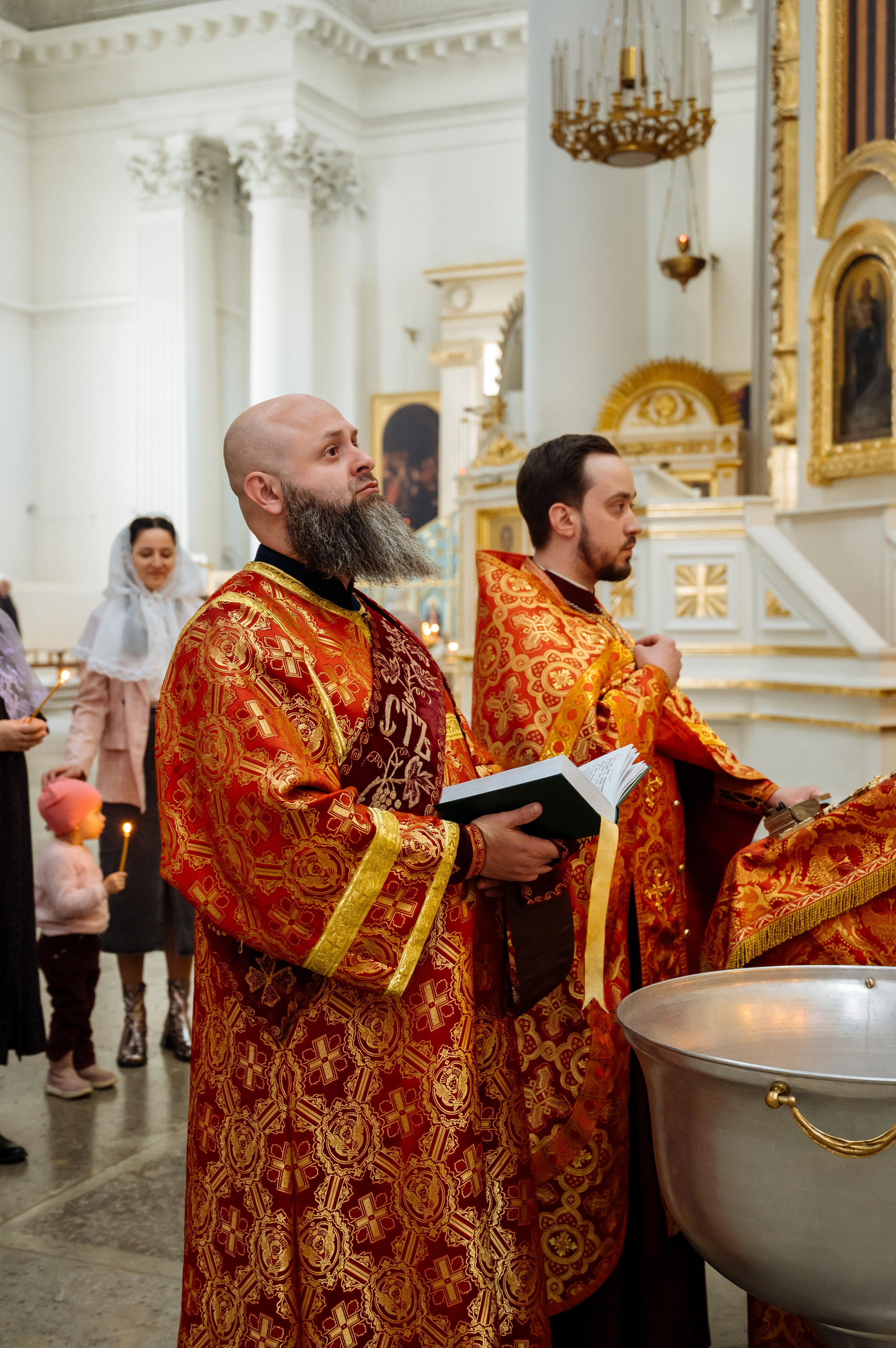 Фотосъёмка крещения. Анастасия Петрович фотограф, фотокорреспондент в Москве и Санкт-Петербурге. Фотосъёмка репортажа, мероприятия, корпоративная съёмка, контент