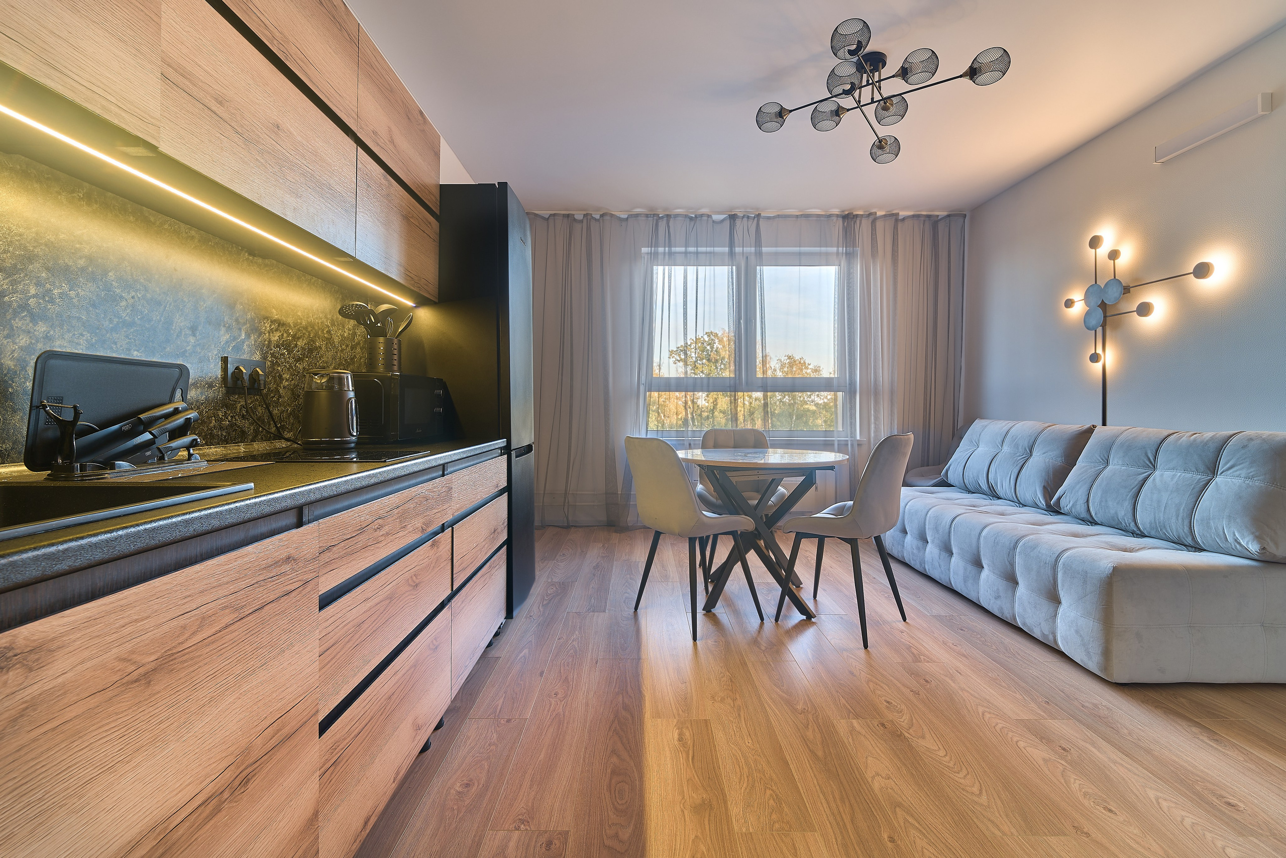 «Евро-трешка» для посуточной сдачи. Заказчик АН «Борисов». Главная