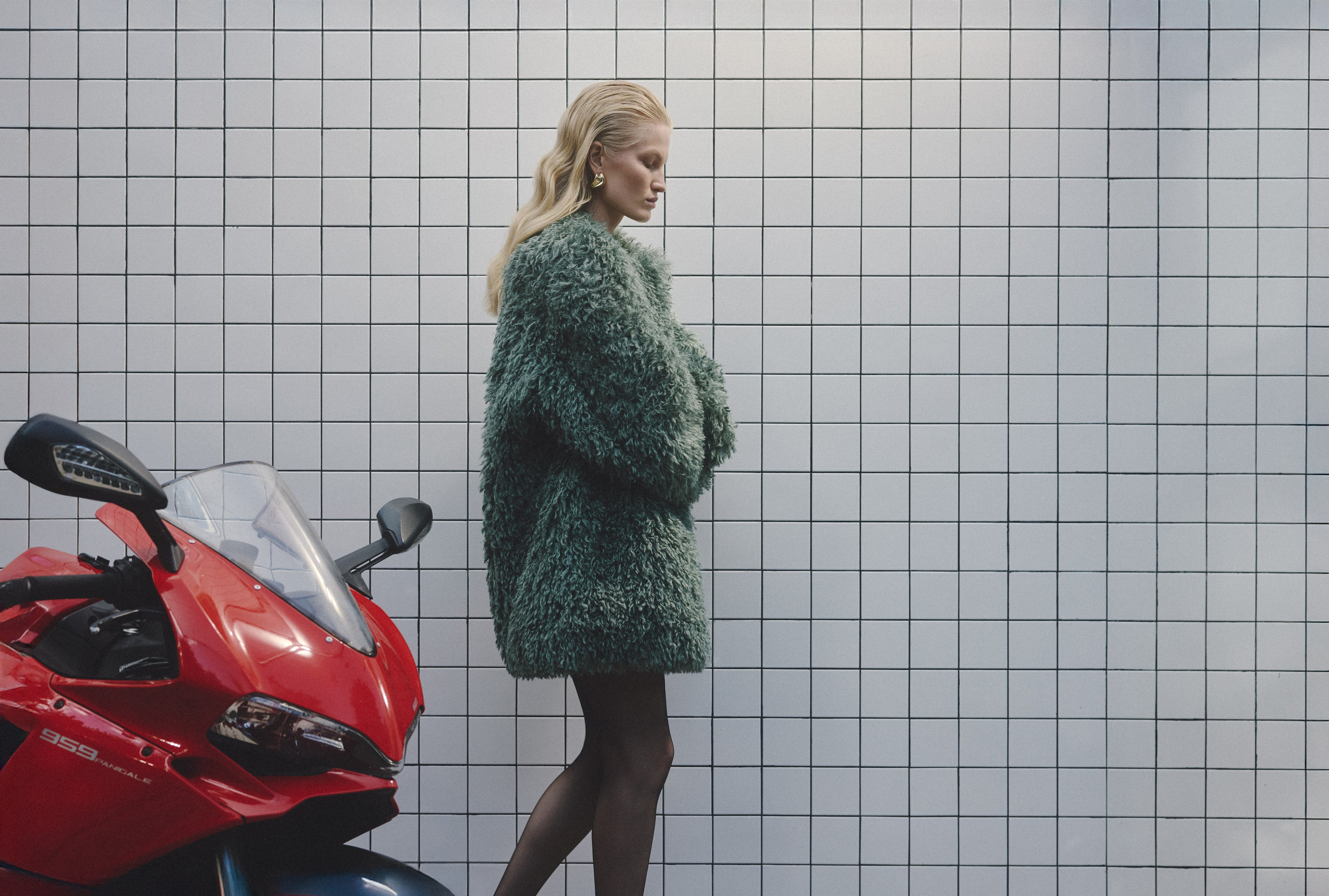 Аксёнова Оля — сет-дизайнер, художник-постановщик, Москва