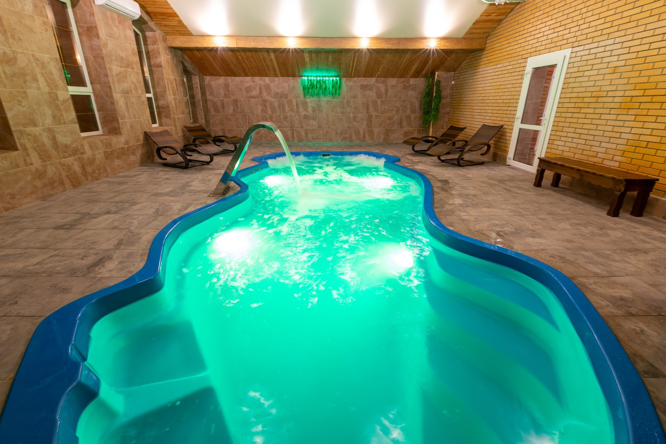 Большая Тросна вечером и новый бассейный комплекс. Фотограф в Туле Крупский АнДРей. Фотостудия «КАДР71» в Туле