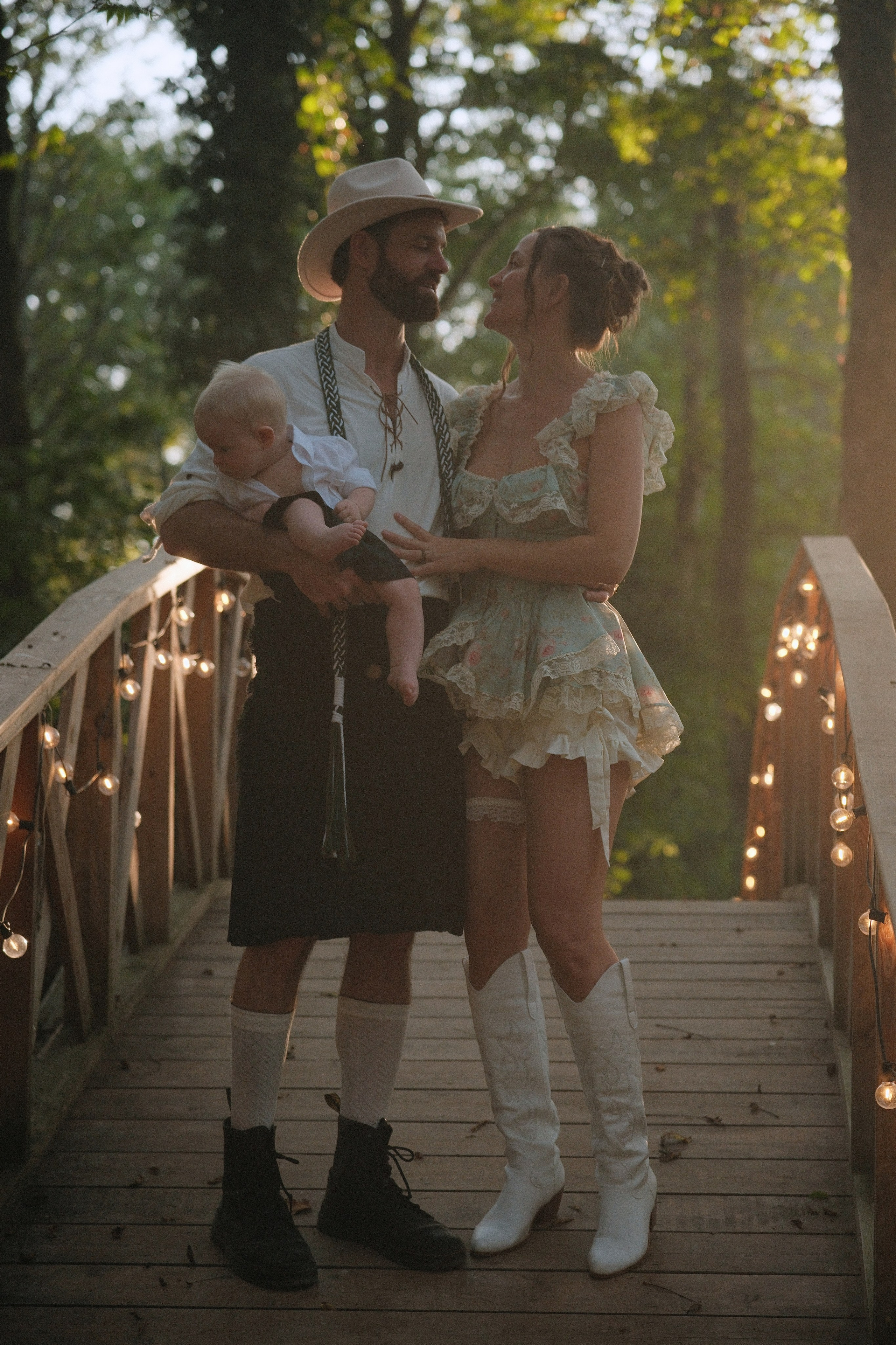 Sasha Leah Adina & Bradley. Creative travel photographer — Berg Daria