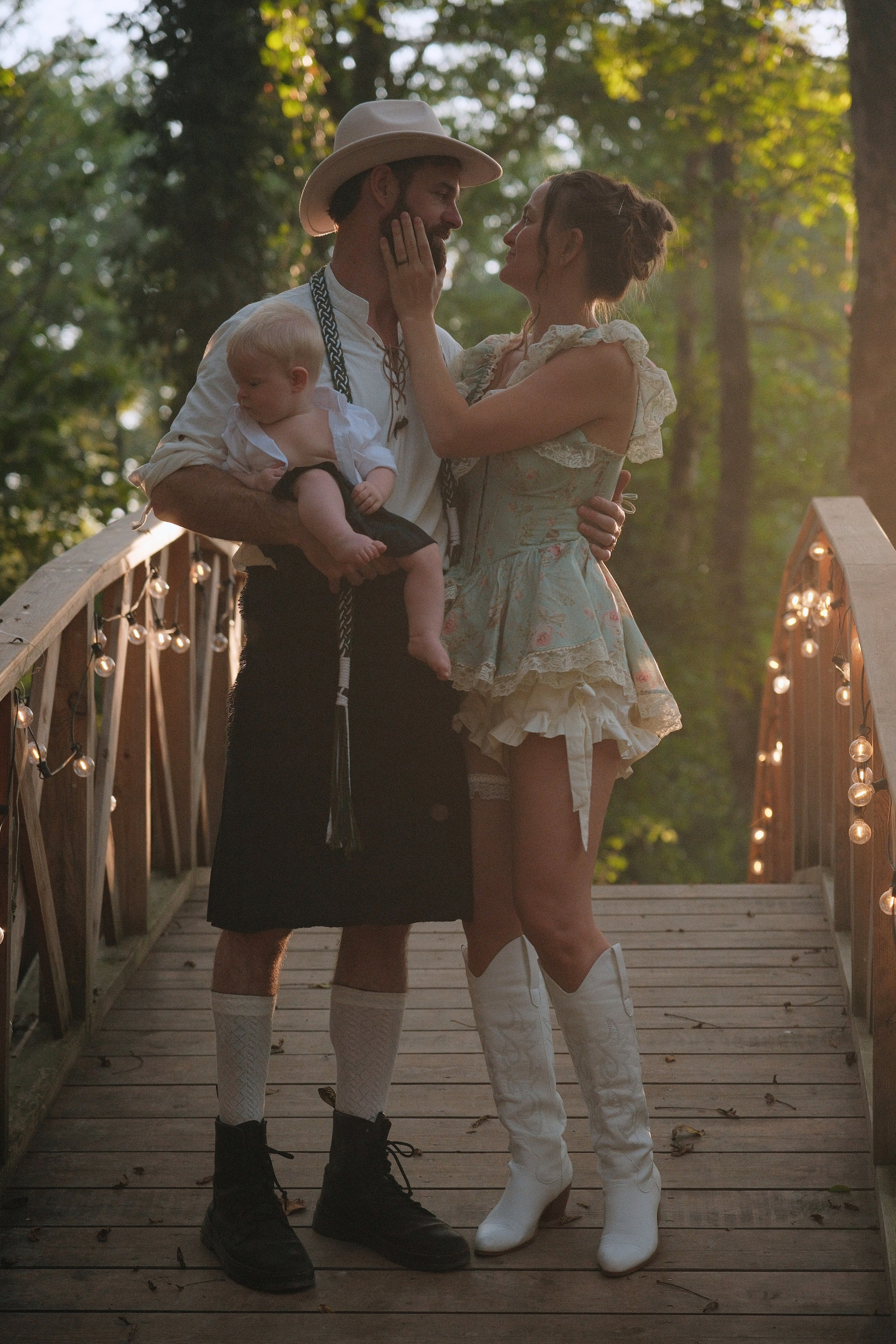 Sasha Leah Adina & Bradley. Creative travel photographer — Berg Daria