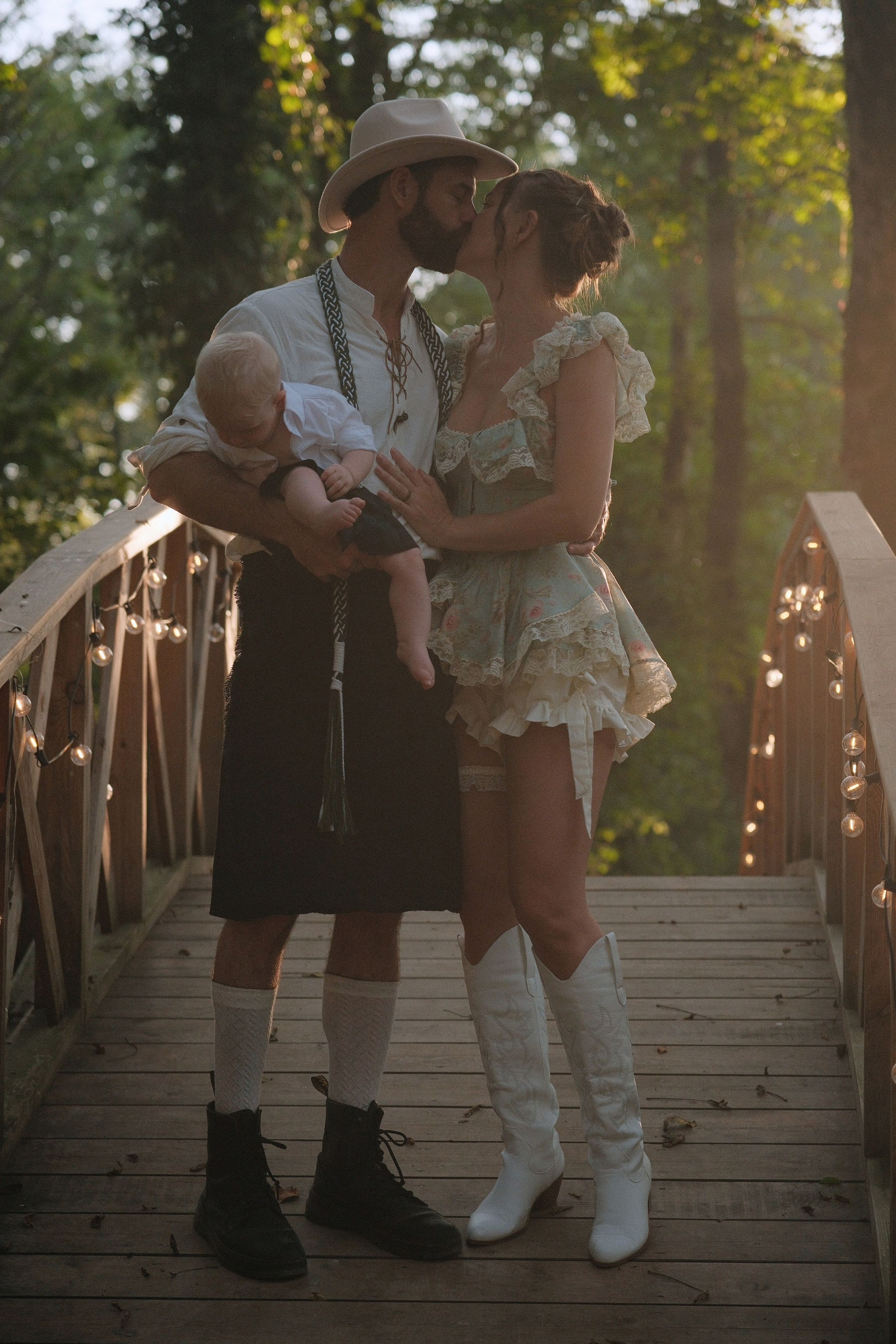 Sasha Leah Adina & Bradley. Creative travel photographer — Berg Daria