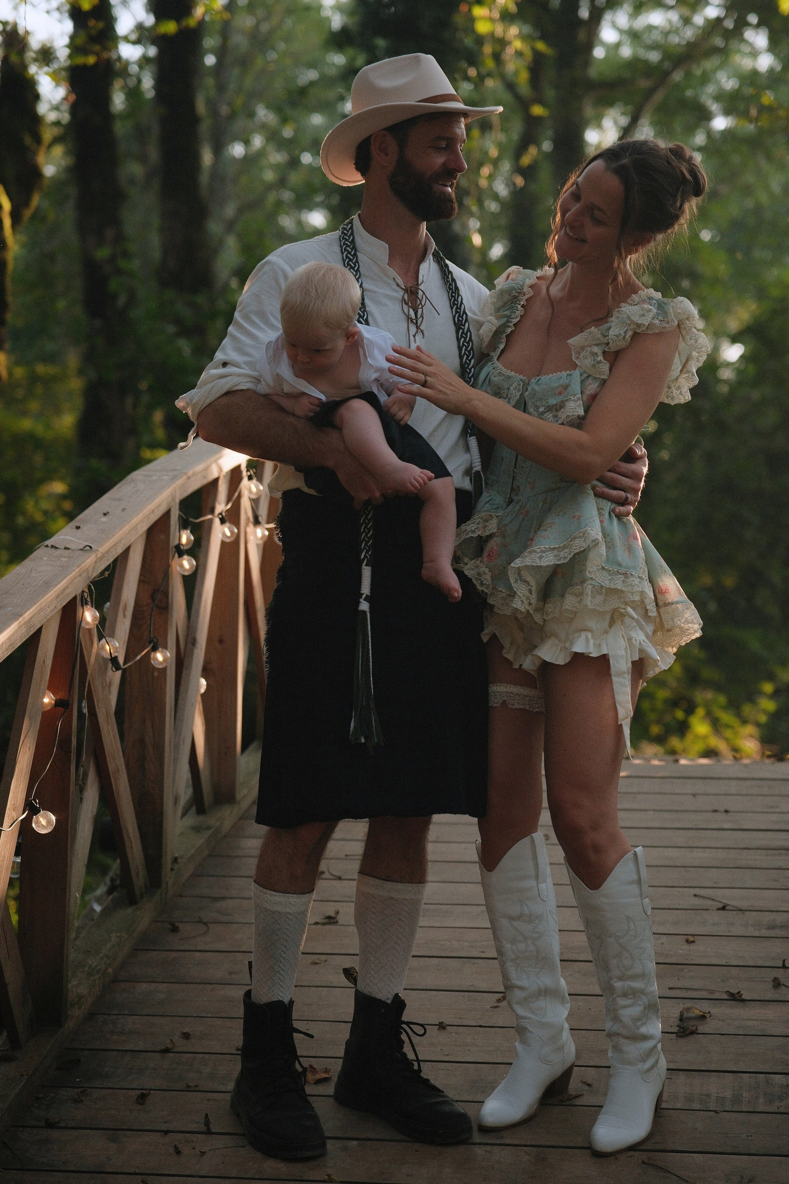 Sasha Leah Adina & Bradley. Creative travel photographer — Berg Daria