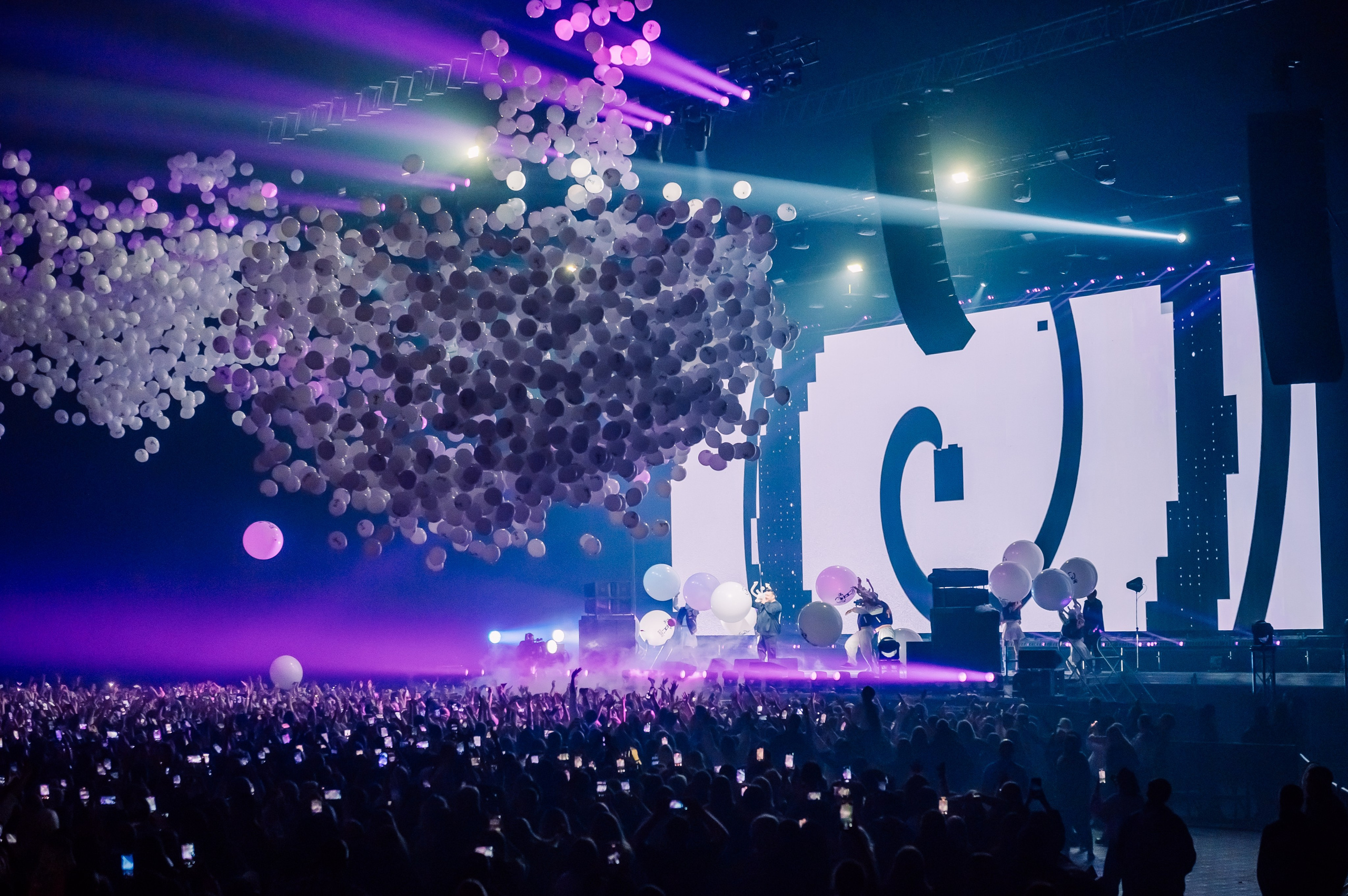 Руки вверх в Ледовом Дворце 15.11.2025. Детский фотограф, семейный фотограф и репортажи в Кемерово