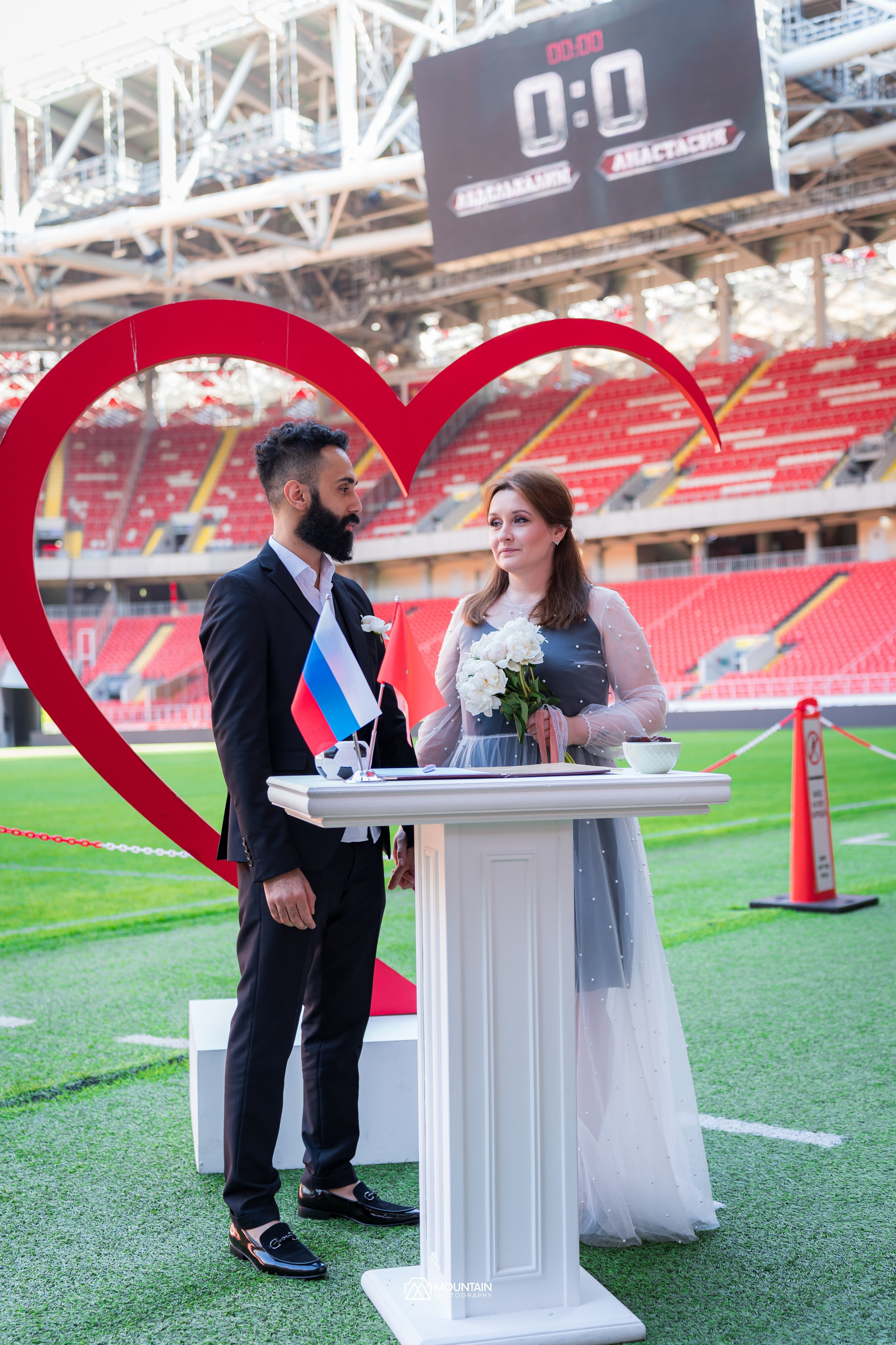 Abdelhalim and Anastasia. Photographer based in moscow Peter Tchana