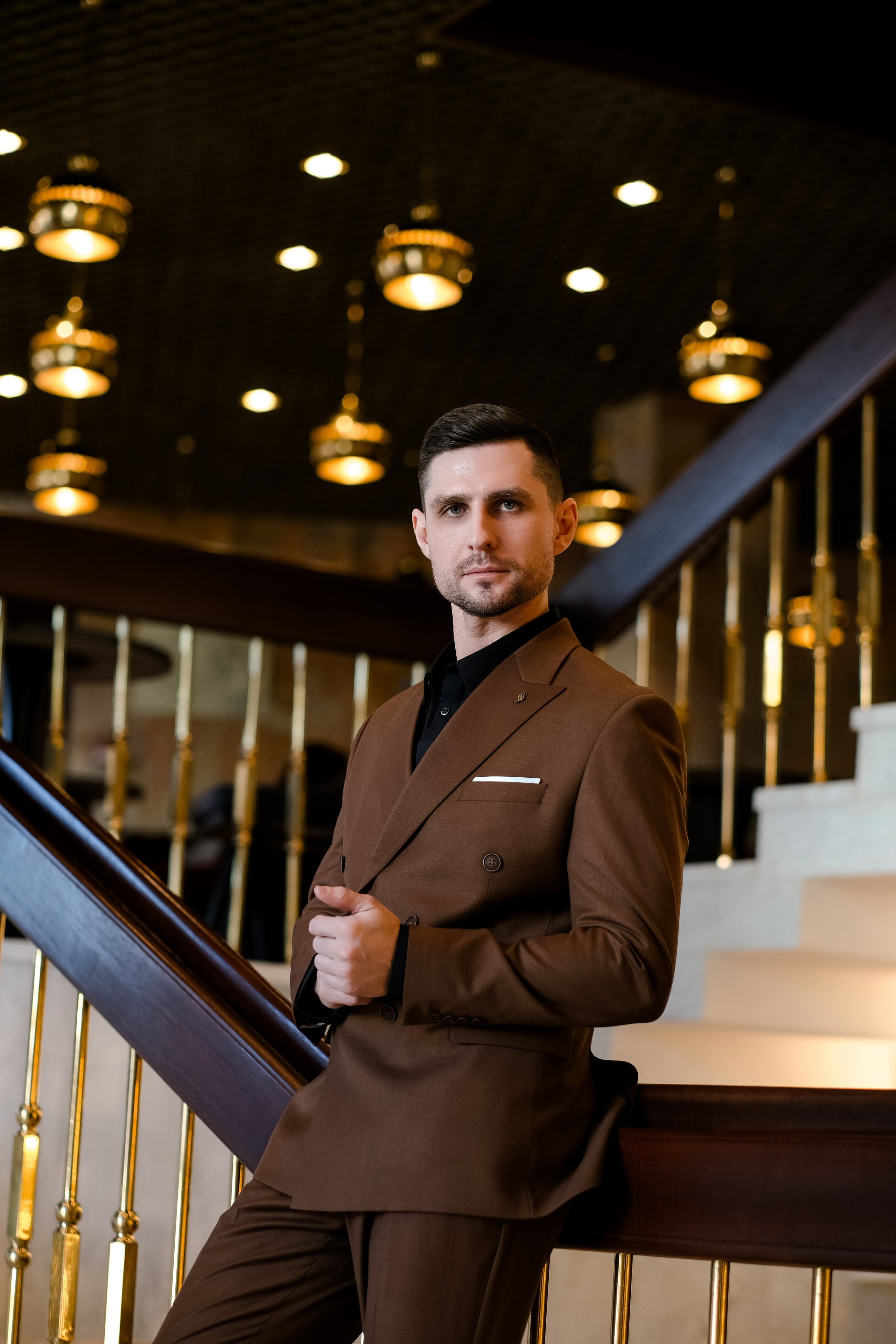 Свадебная фотосессия в театре драмы имени Наума Орлова. Свадебный фотограф в Челябинске Сырчикова Наталья