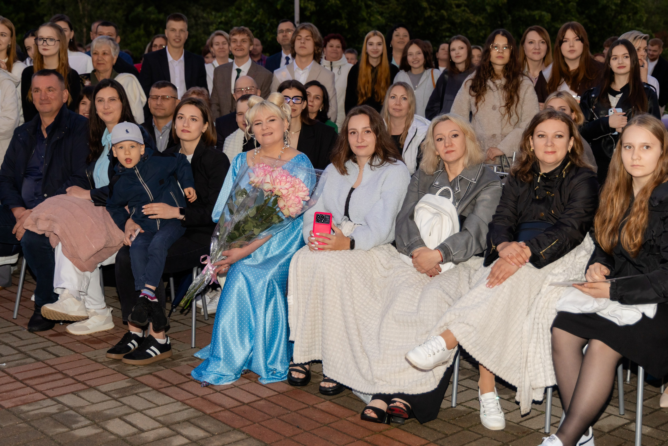 Школьный выпускной 2025 год в Минске, Беларуси. Свадебный фотограф в Минске/Беларуси Сергей Спиридонов