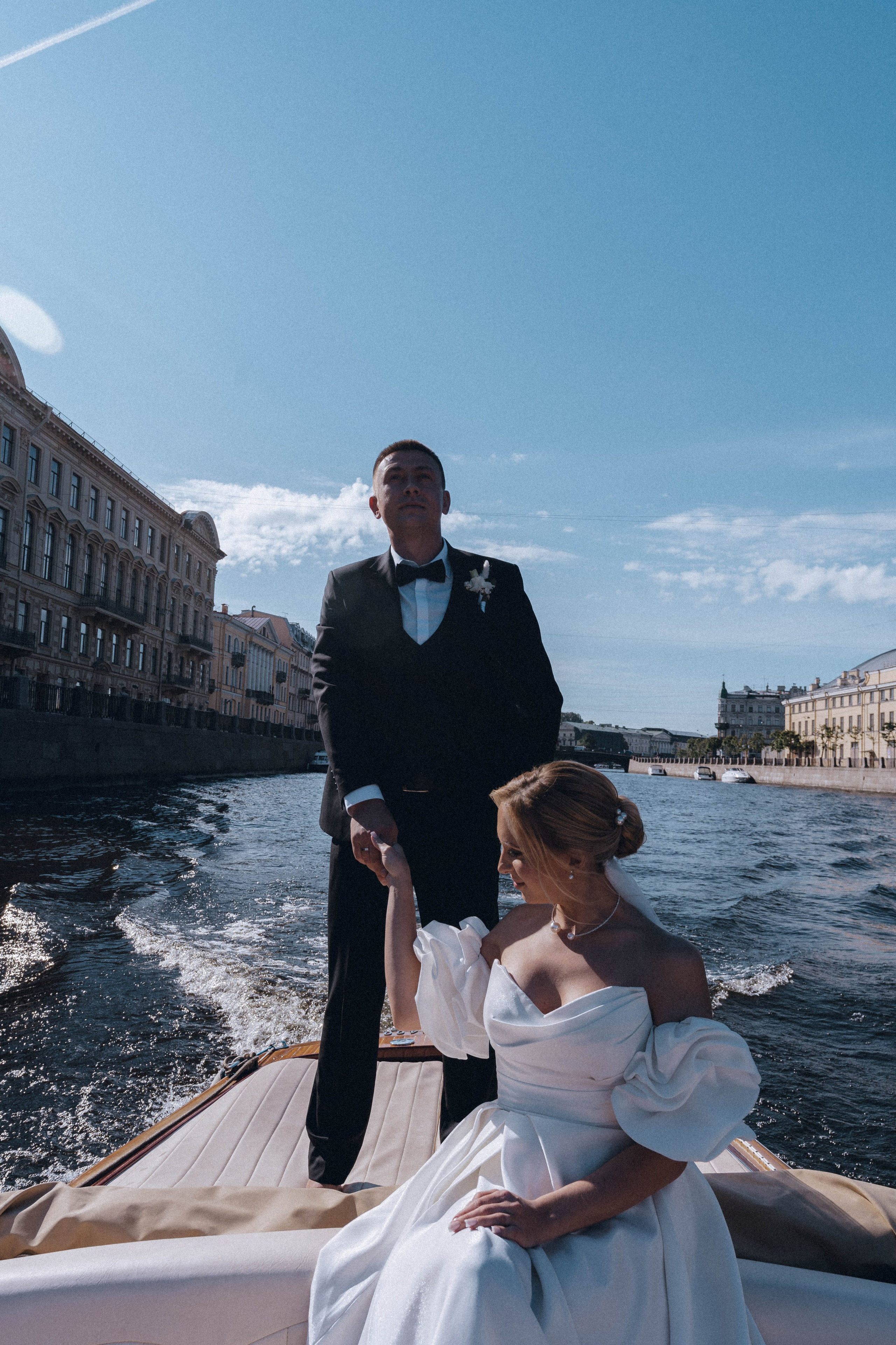 СВАДЕНБНАЯ СЬЕМКА НА КАТЕРЕ ПО КАНАЛАМ САНКТ-ПЕТЕРБУРГА И В АКВАТОРИИ НЕВЫ. Профессиональный фотограф, Санкт-Петербург — Виктория Богомолова