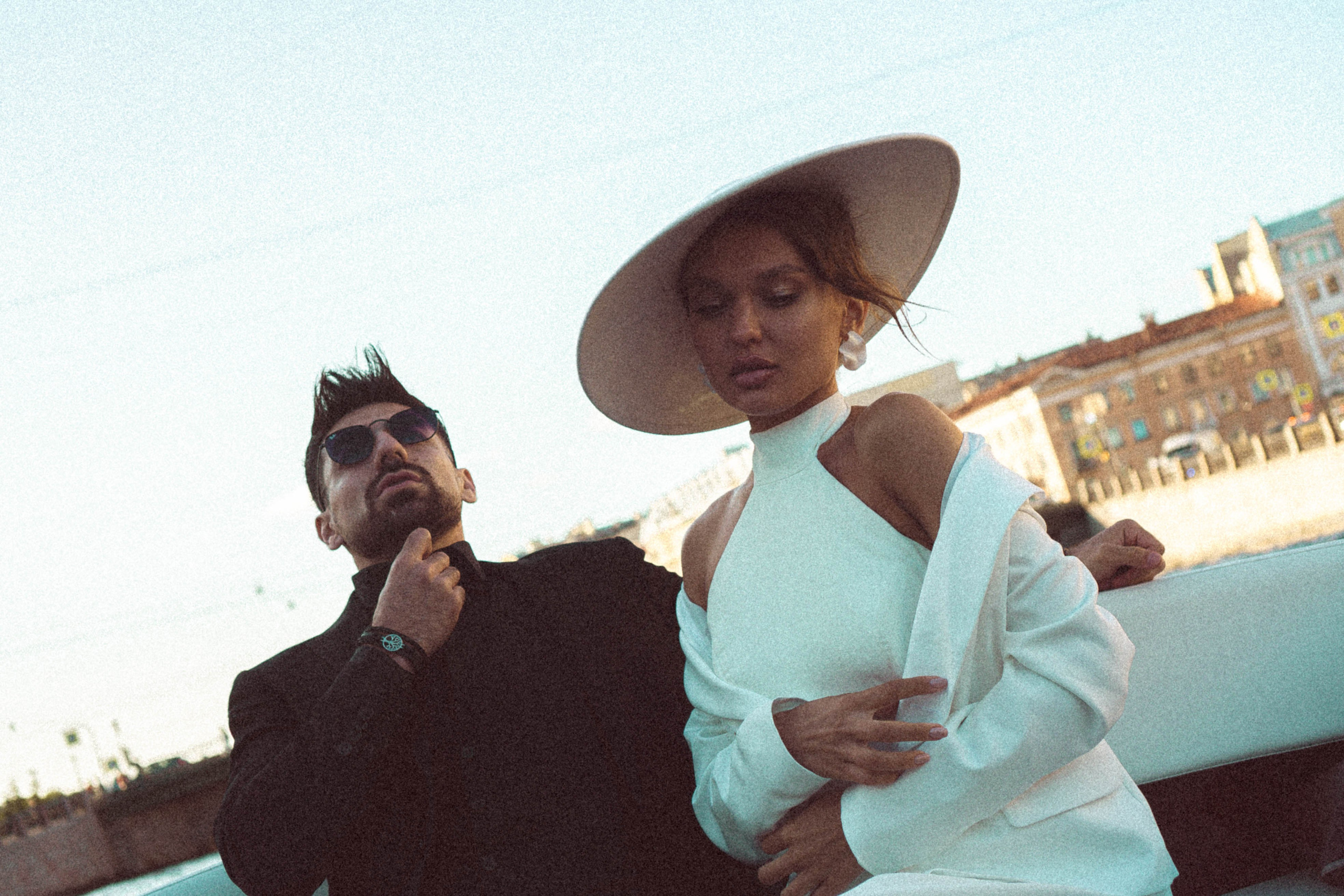 СВАДЕНБНАЯ СЬЕМКА НА КАТЕРЕ ПО КАНАЛАМ САНКТ-ПЕТЕРБУРГА И В АКВАТОРИИ НЕВЫ. Профессиональный фотограф, Санкт-Петербург — Виктория Богомолова