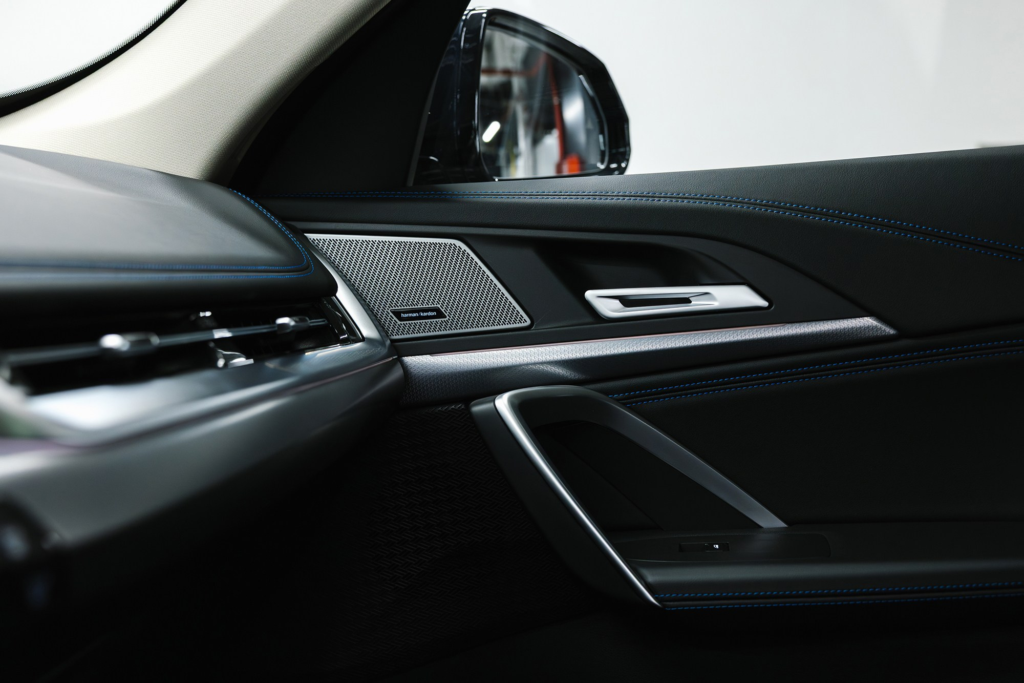 BMW X1 25Li. Новые автомобили