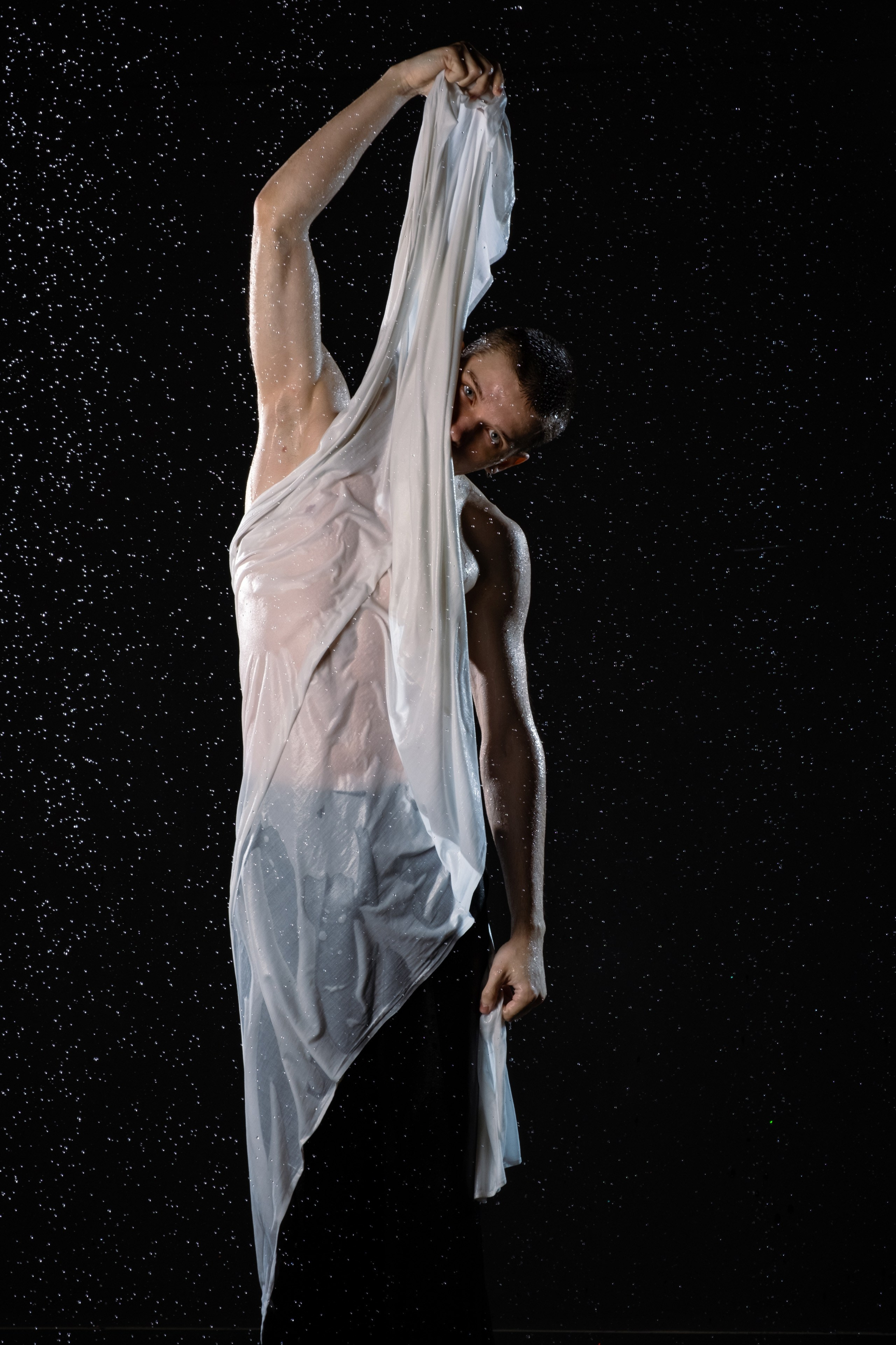 Разрываем душу под дождем. Мари — фотограф и видеограф из Москвы