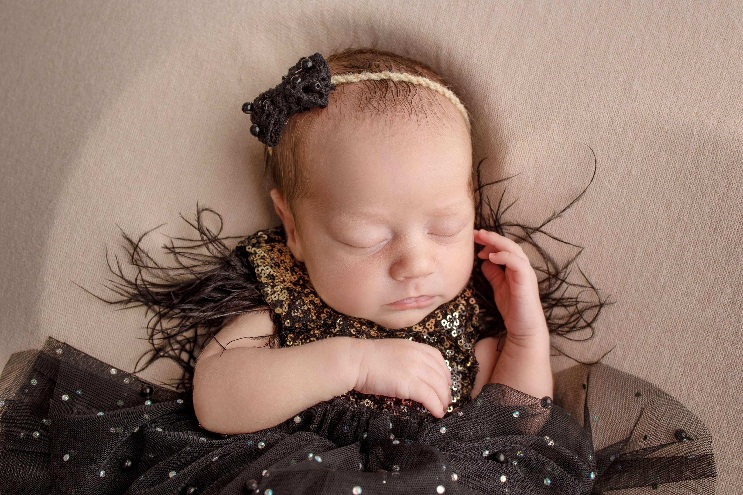 Нежная и милая фотосессия первых дней жизни Вашего ребенка в Минске. Фотограф новорождённых Минск — стоимость newborn фотосессии в Минске