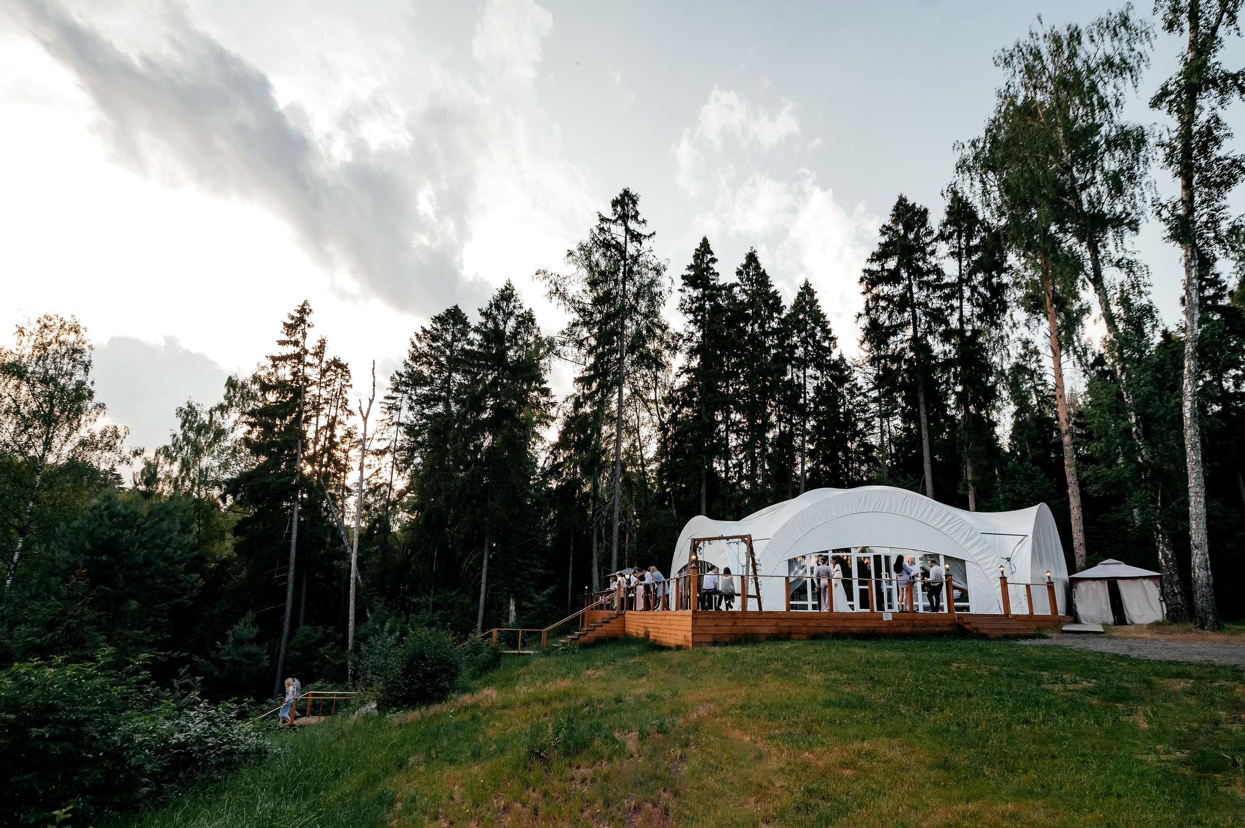 Свадебная фотоистория любви в Горки Холидей. Свадебный и семейный фотограф Виктория Носачёва. Щелково, Москва и МО