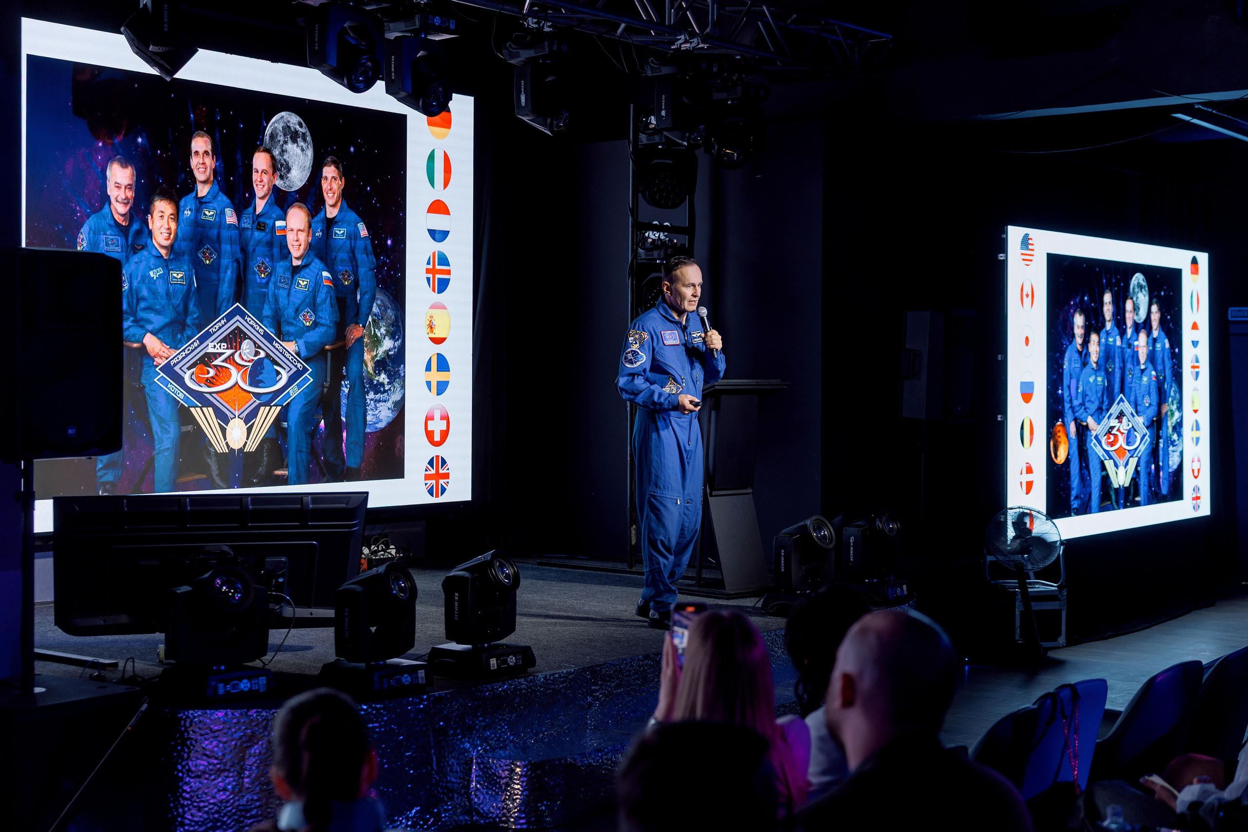 Alfa Galactic. Кадровик продакшн: Фото и видеосъемка форумов, конференций, масштабных событий в Иркутске