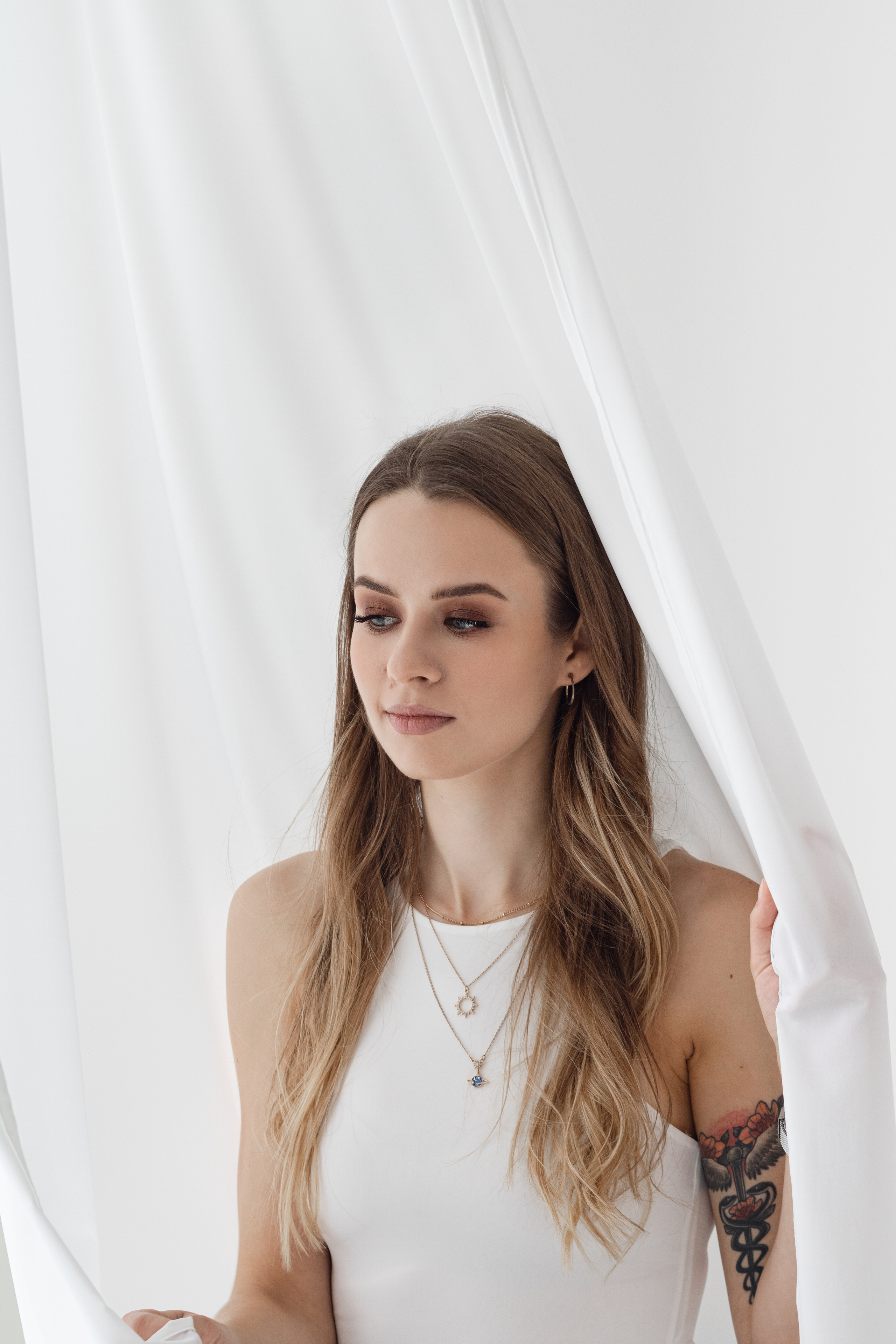 Fotodzień „Kobiecość w stylu minimalizmu”. Fotograf w Łodzi Lana Shkuratova